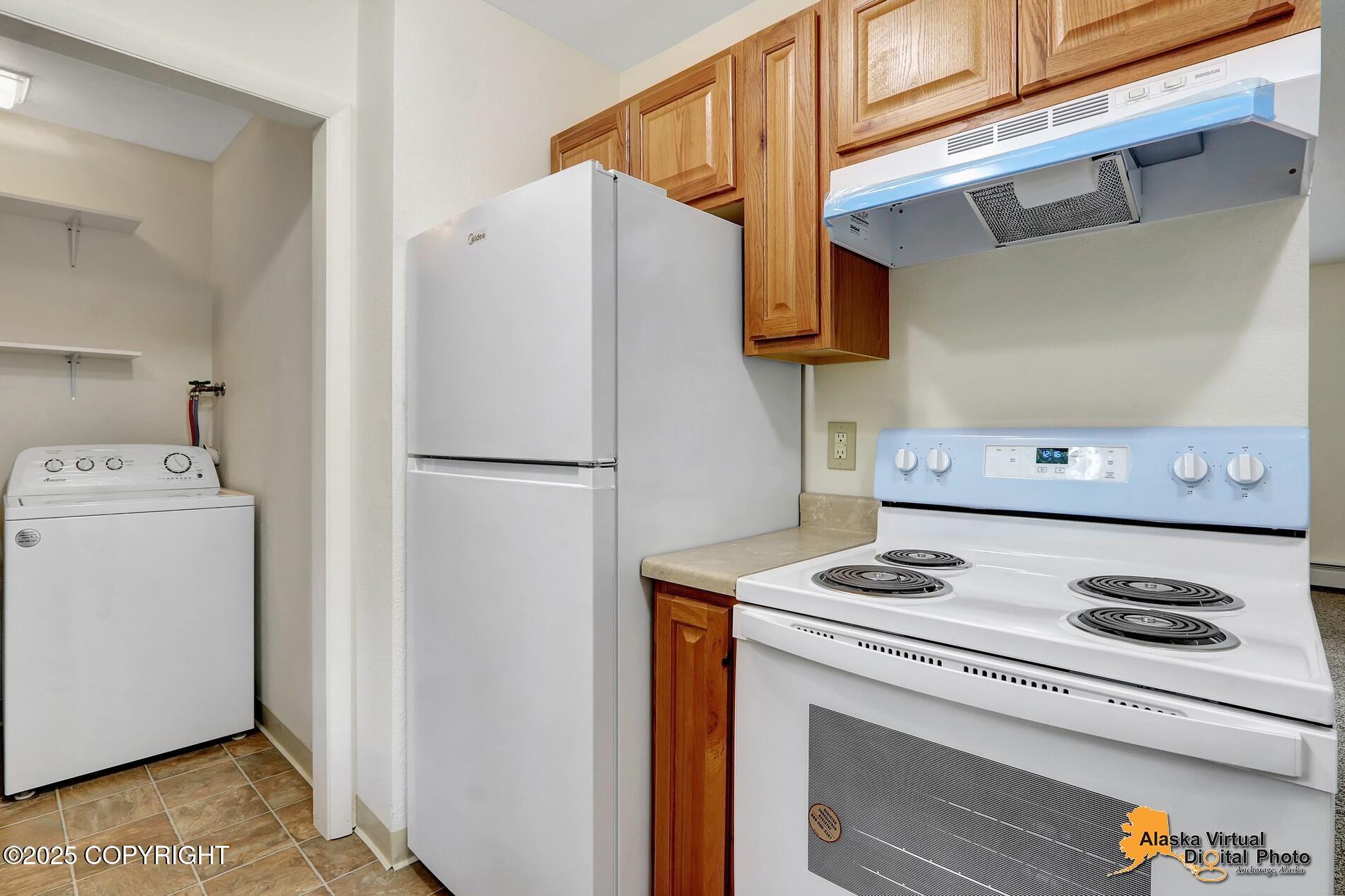 1411 Carolyn Circle