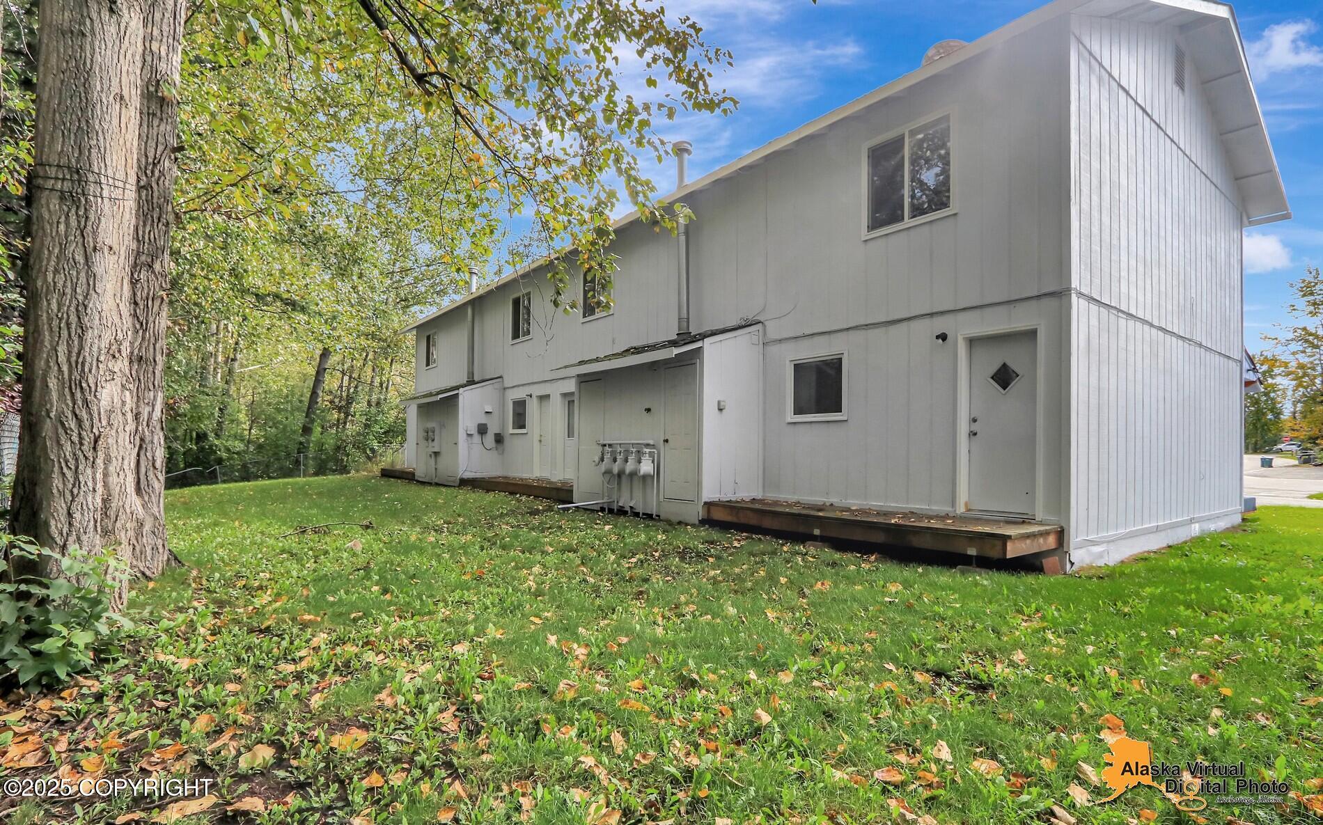 1411 Carolyn Circle