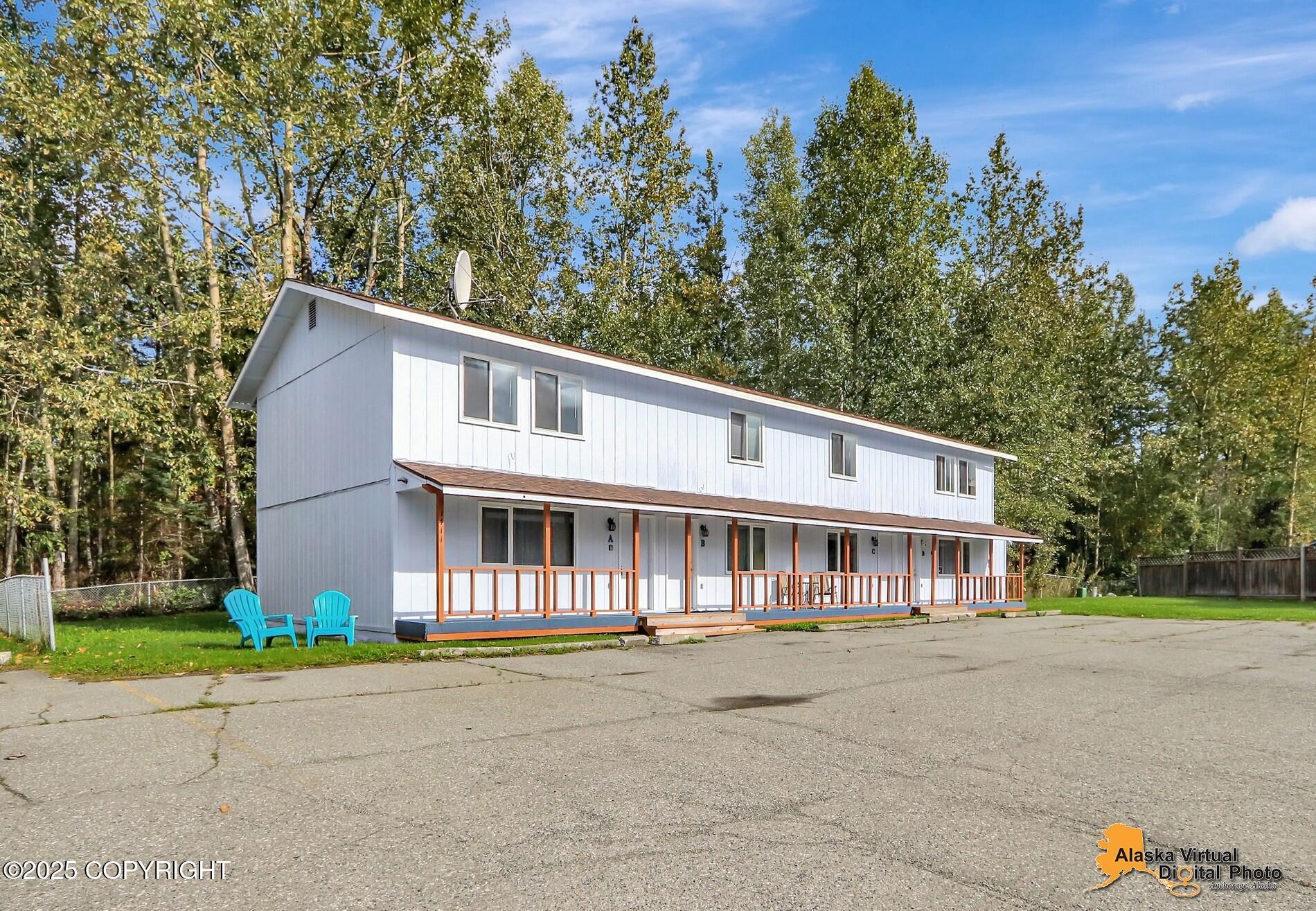 1411 Carolyn Circle