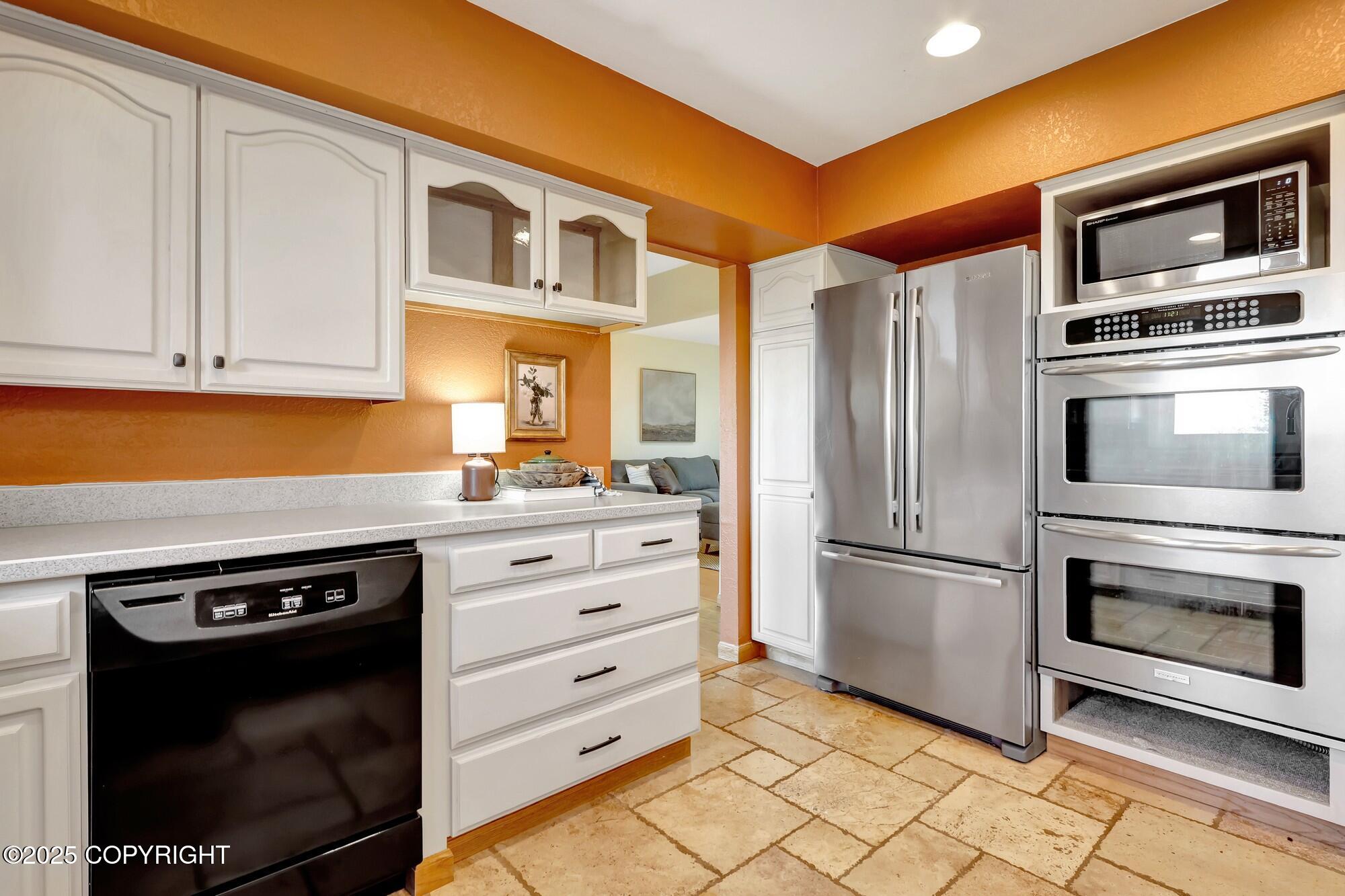 6411 Ridge Tree Circle