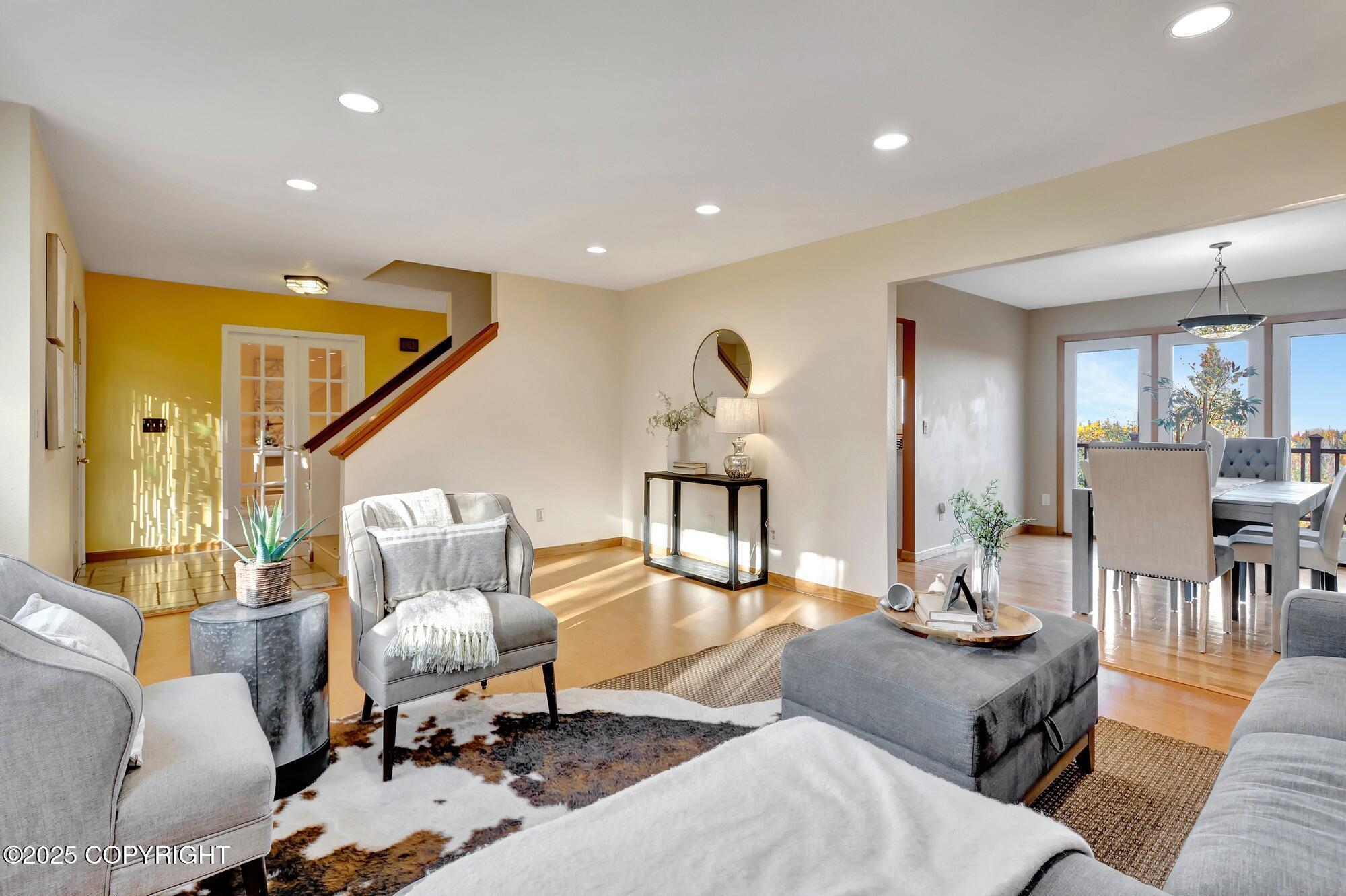 6411 Ridge Tree Circle