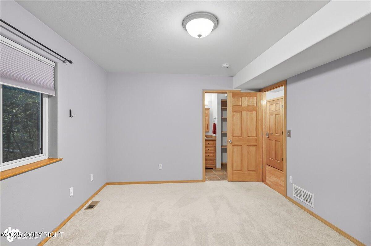 6501 W Commadore Lane