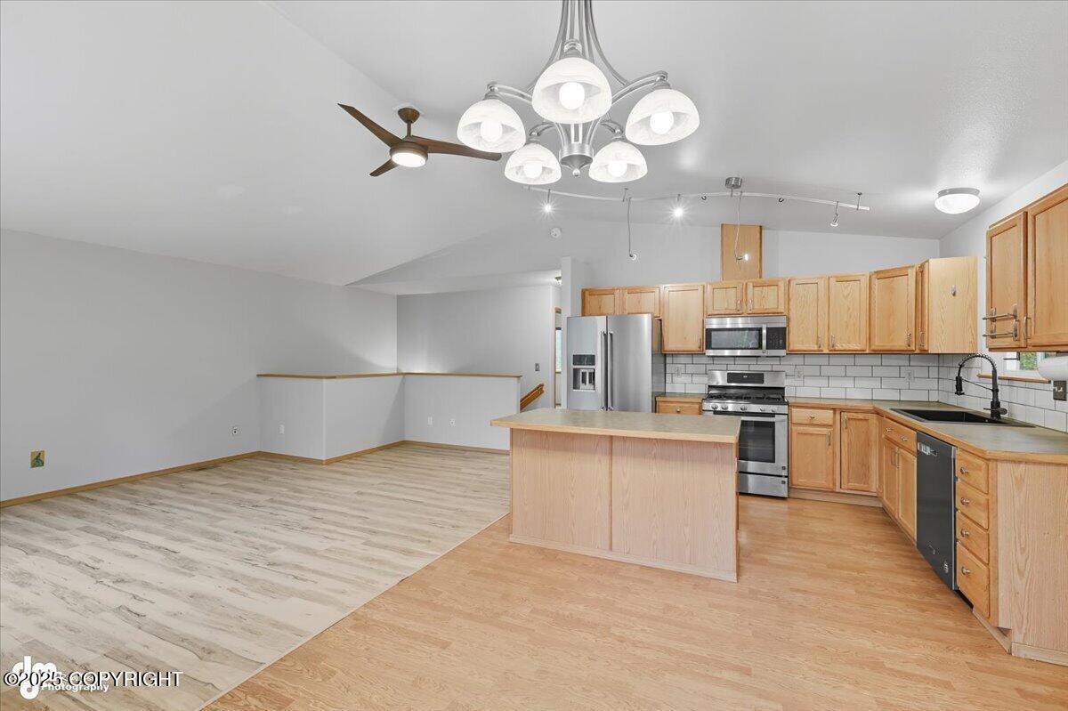 6501 W Commadore Lane