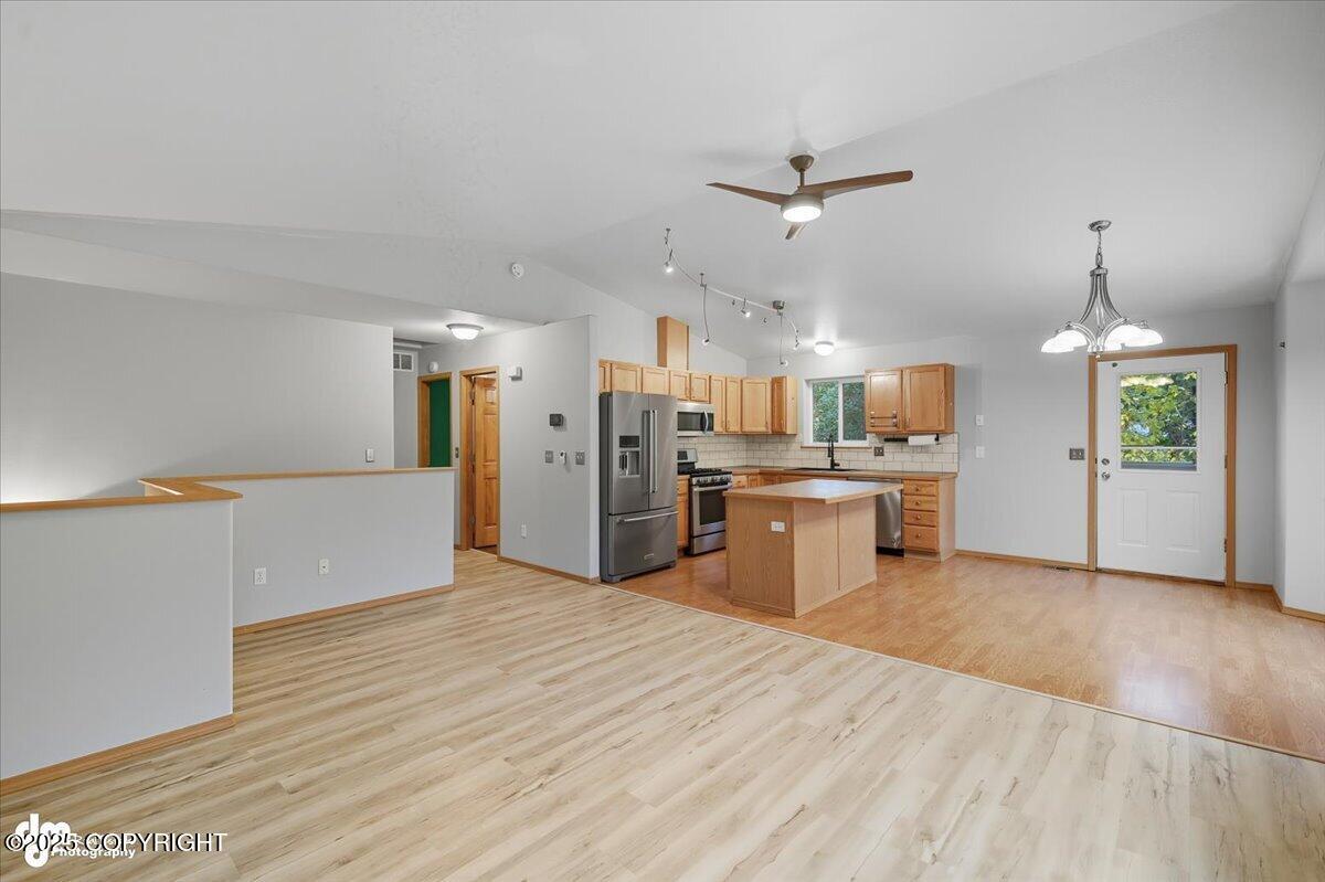 6501 W Commadore Lane