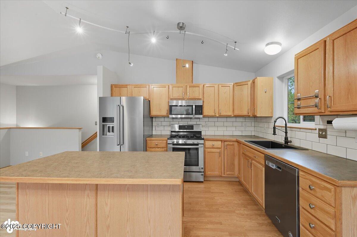 6501 W Commadore Lane