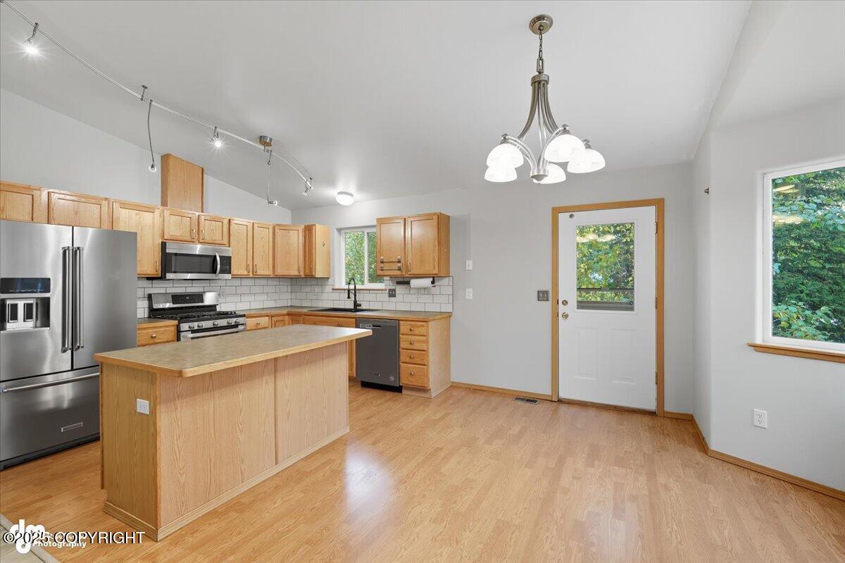 6501 W Commadore Lane