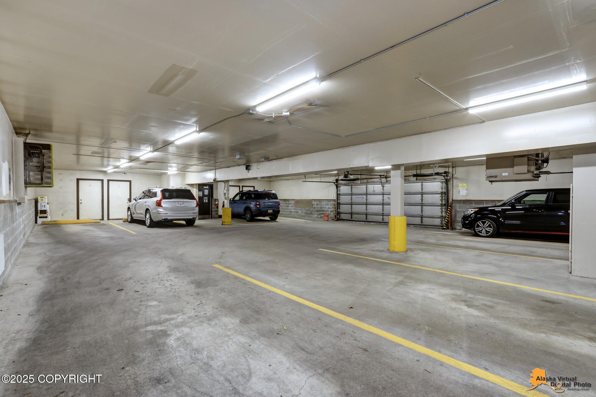 3425 Lakeshore Drive # 4 Unit: #4