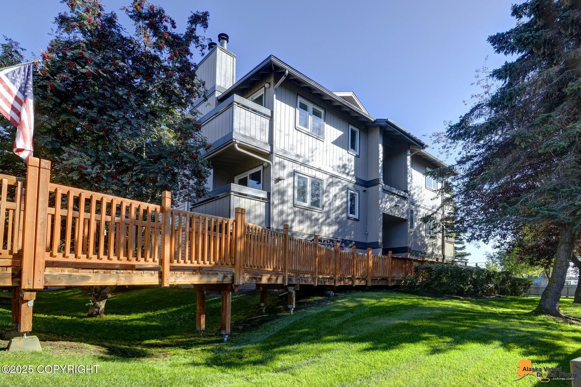 3425 Lakeshore Drive # 4 Unit: #4