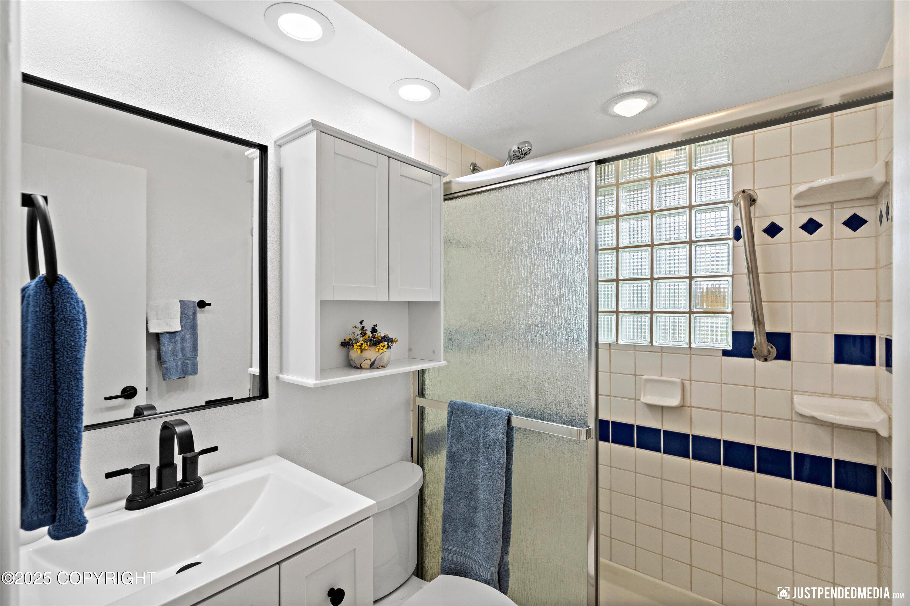 1600 W 11th Avenue # 28 Unit: #28