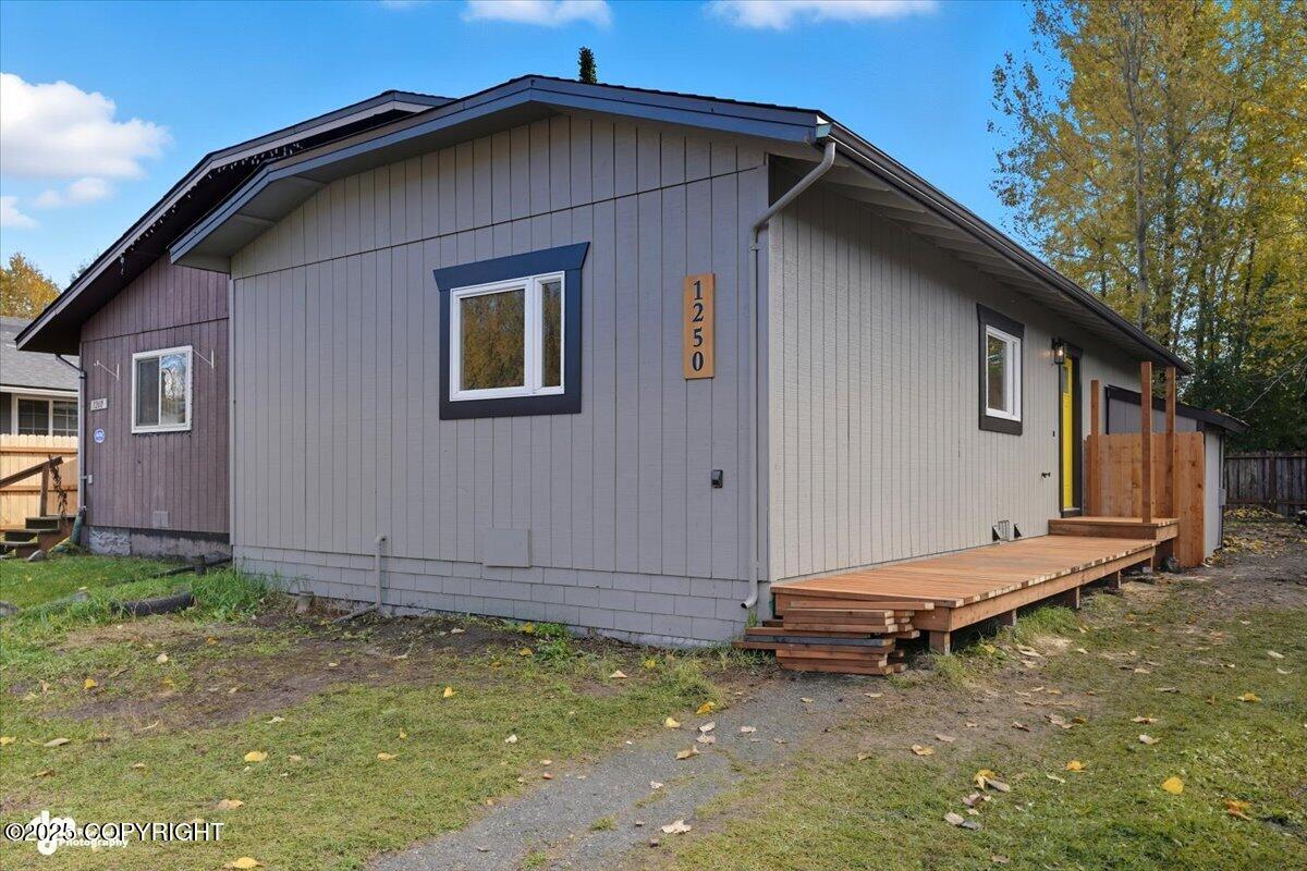 1250 Golden Berry Avenue