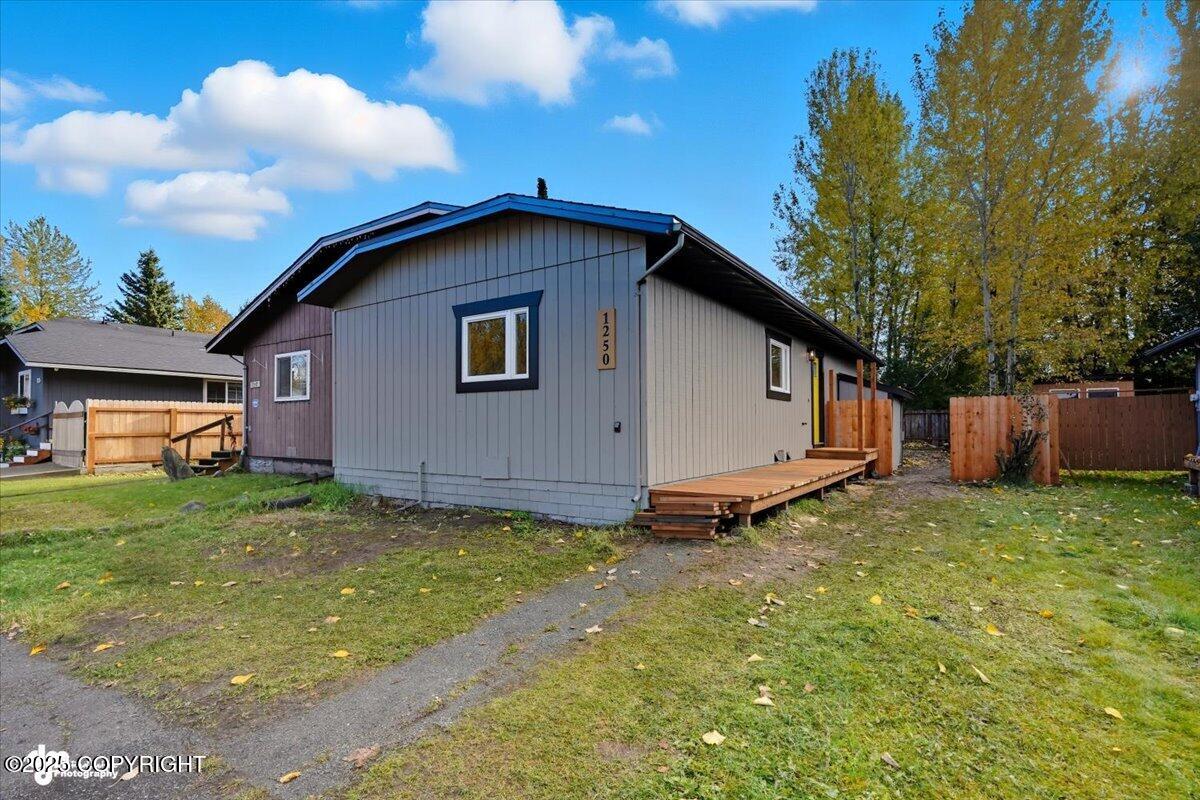 1250 Golden Berry Avenue