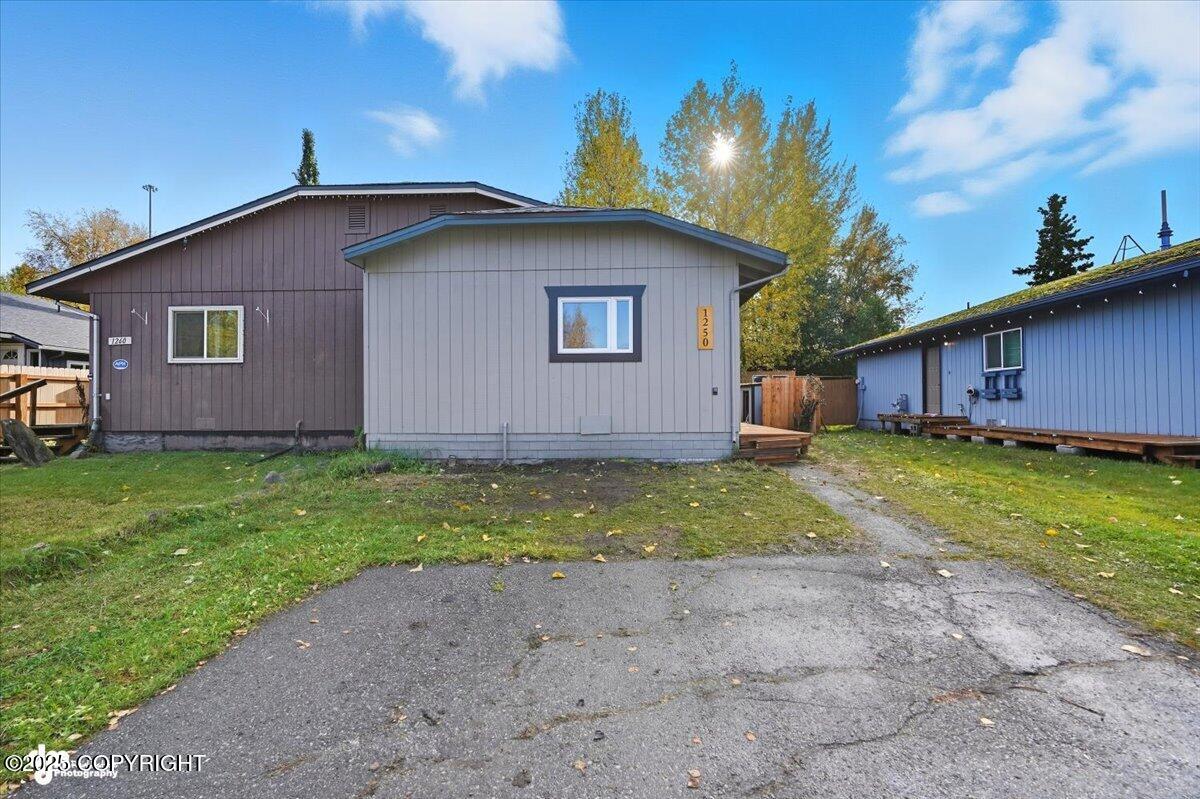 1250 Golden Berry Avenue