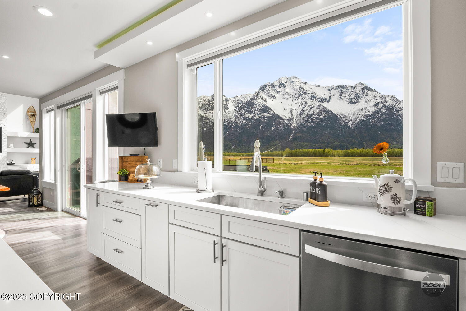 15148 E Washington Boulevard