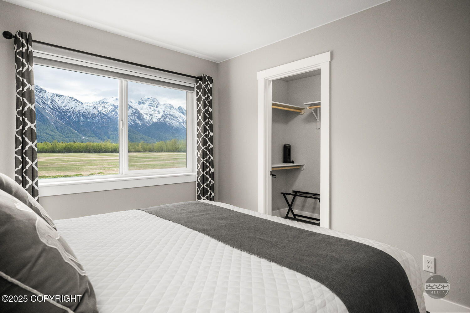 15148 E Washington Boulevard