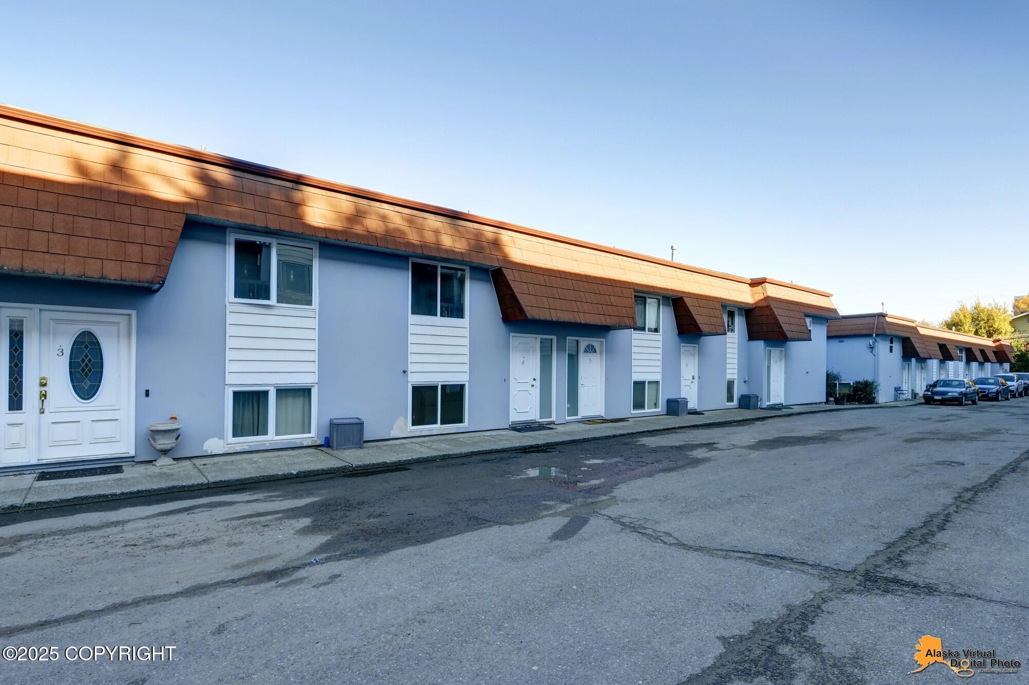 400 E 24th Avenue # 4