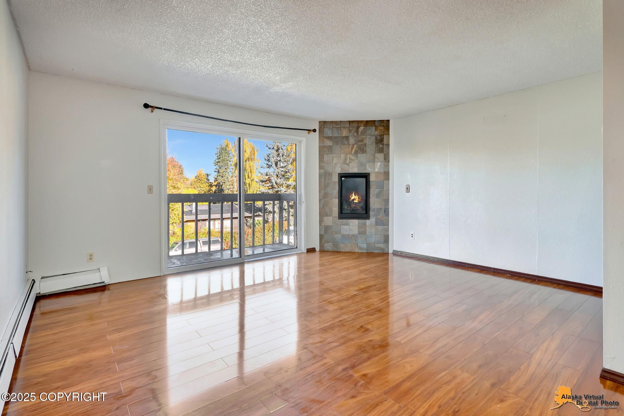 400 E 24th Avenue # 4