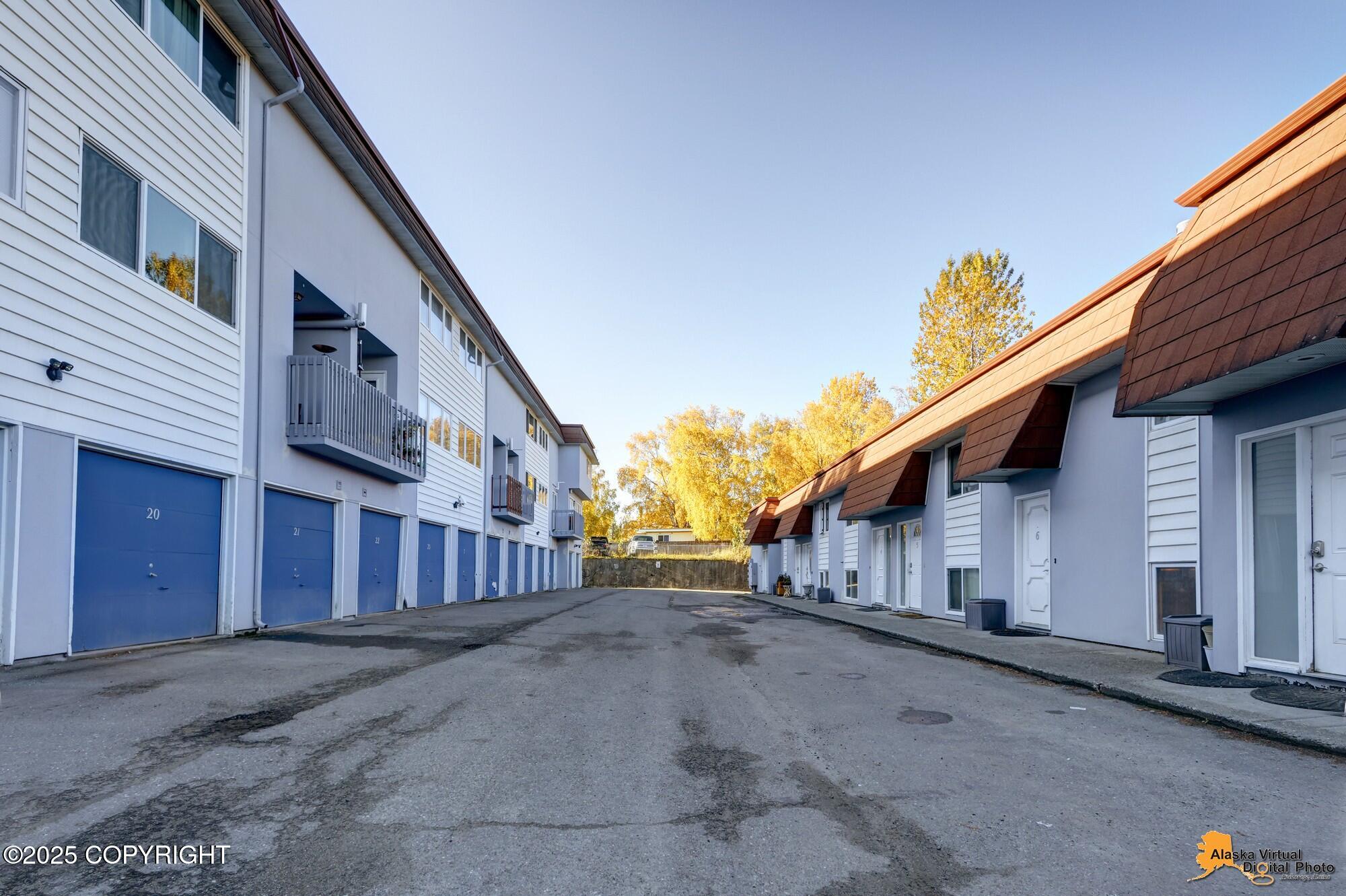 400 E 24th Avenue # 4