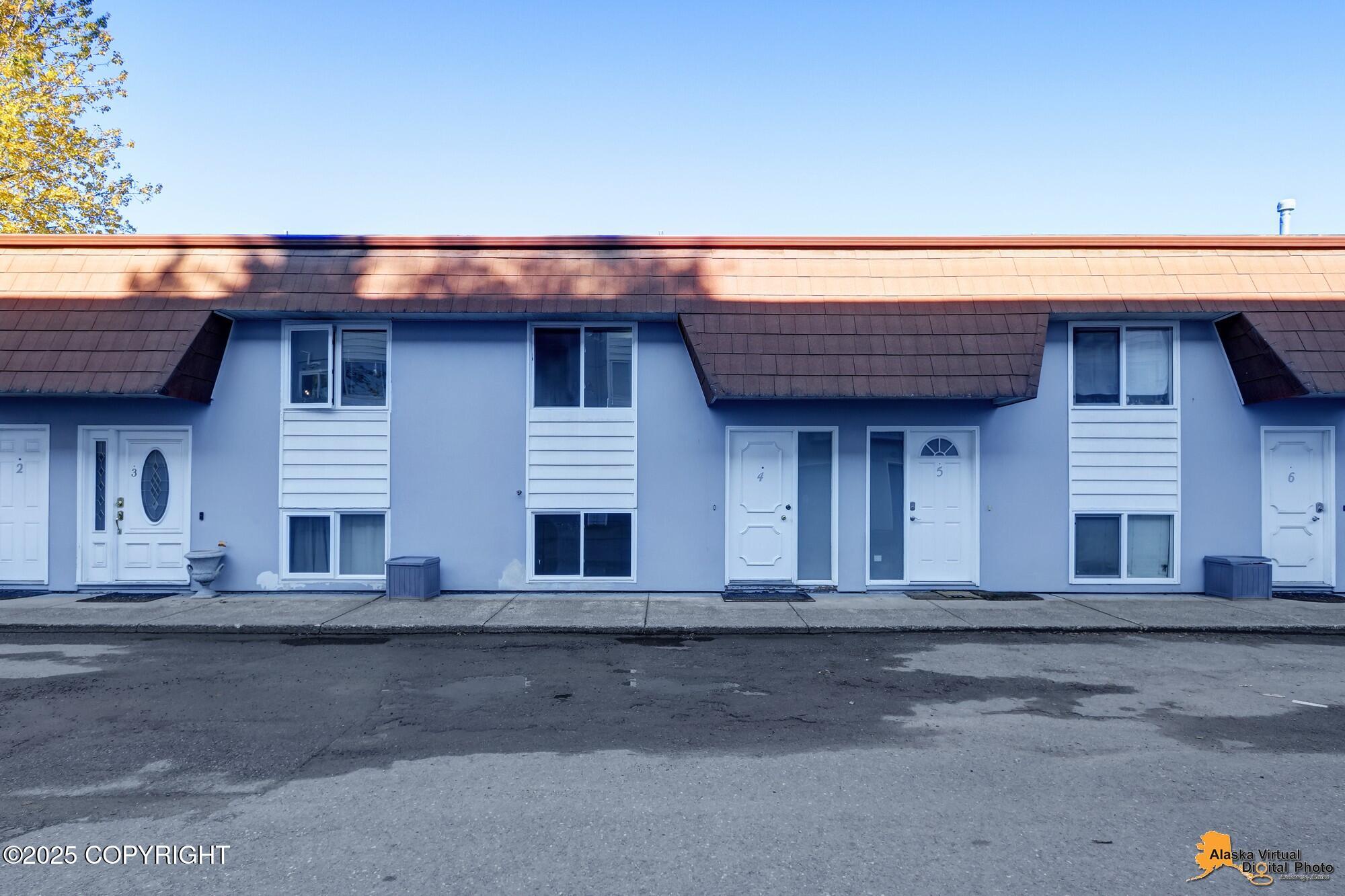 400 E 24th Avenue # 4