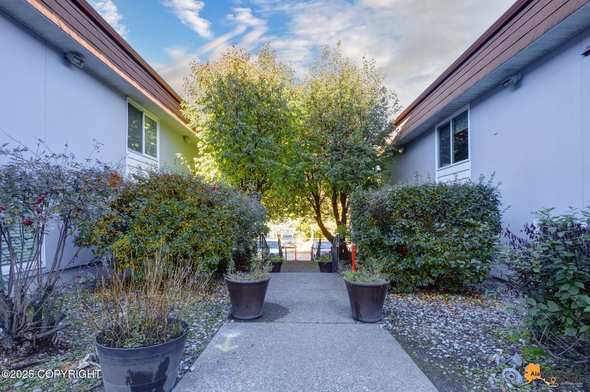 400 E 24th Avenue # 4