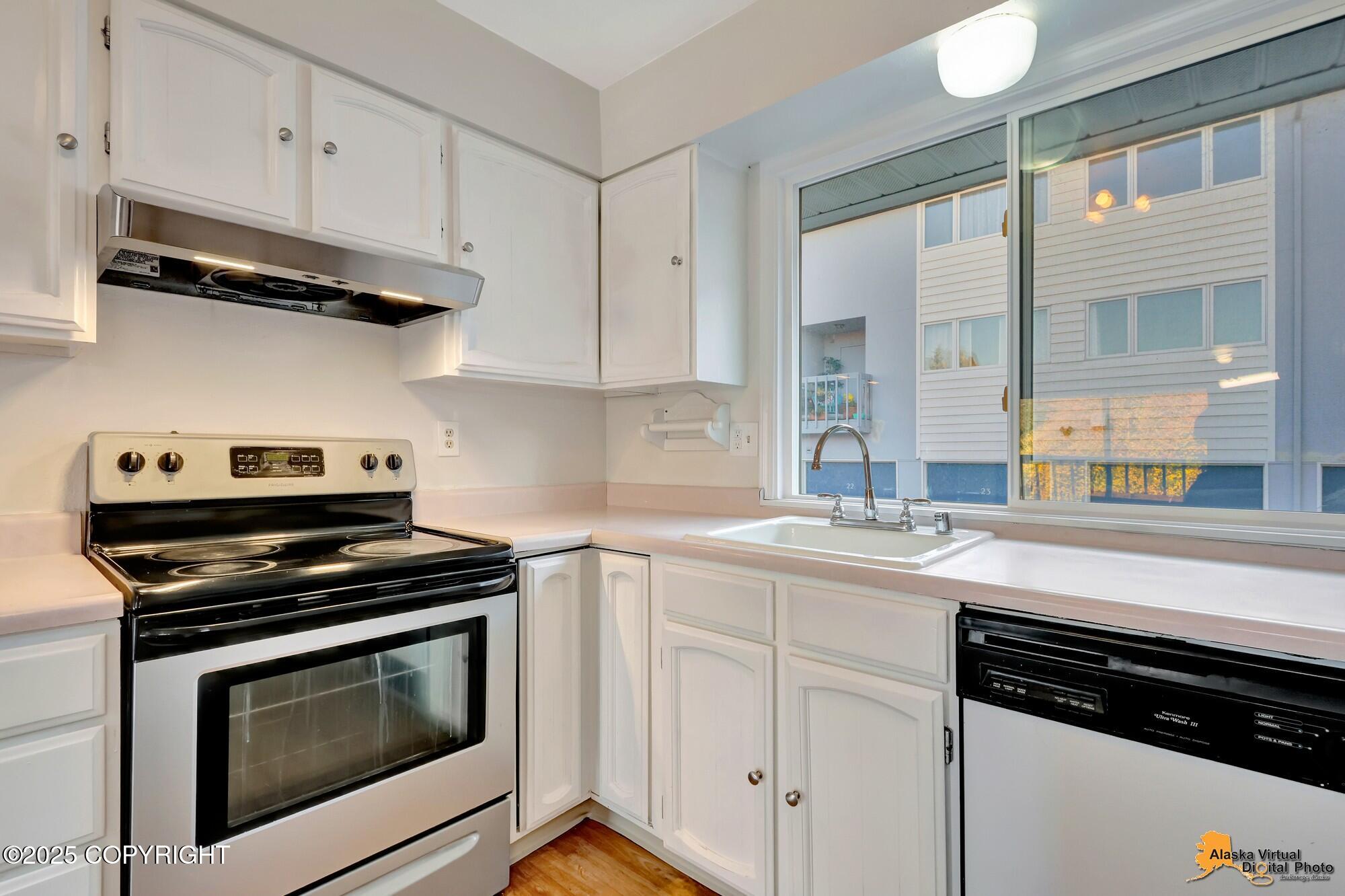 400 E 24th Avenue # 4