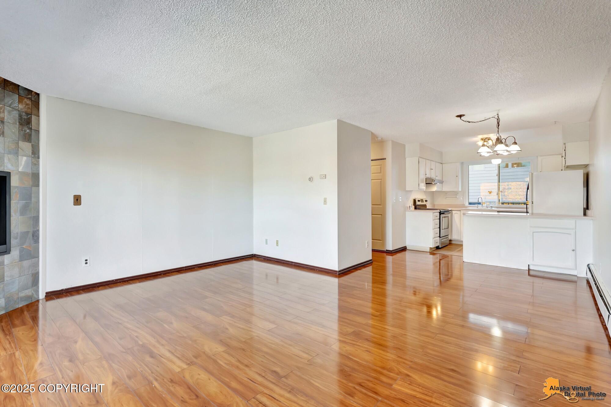 400 E 24th Avenue # 4