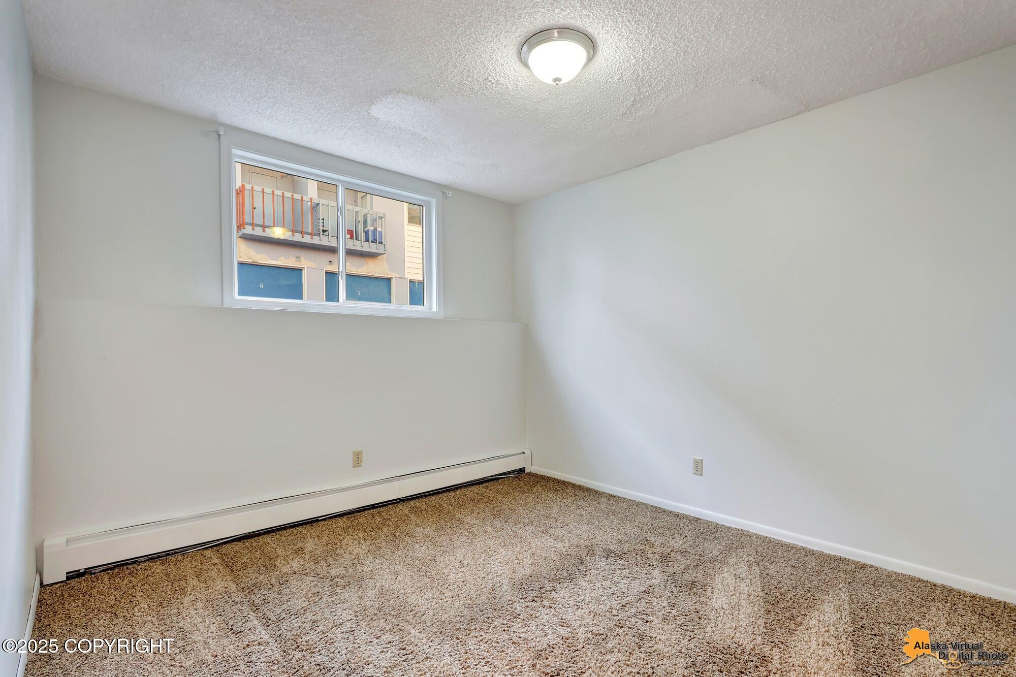 400 E 24th Avenue # 4