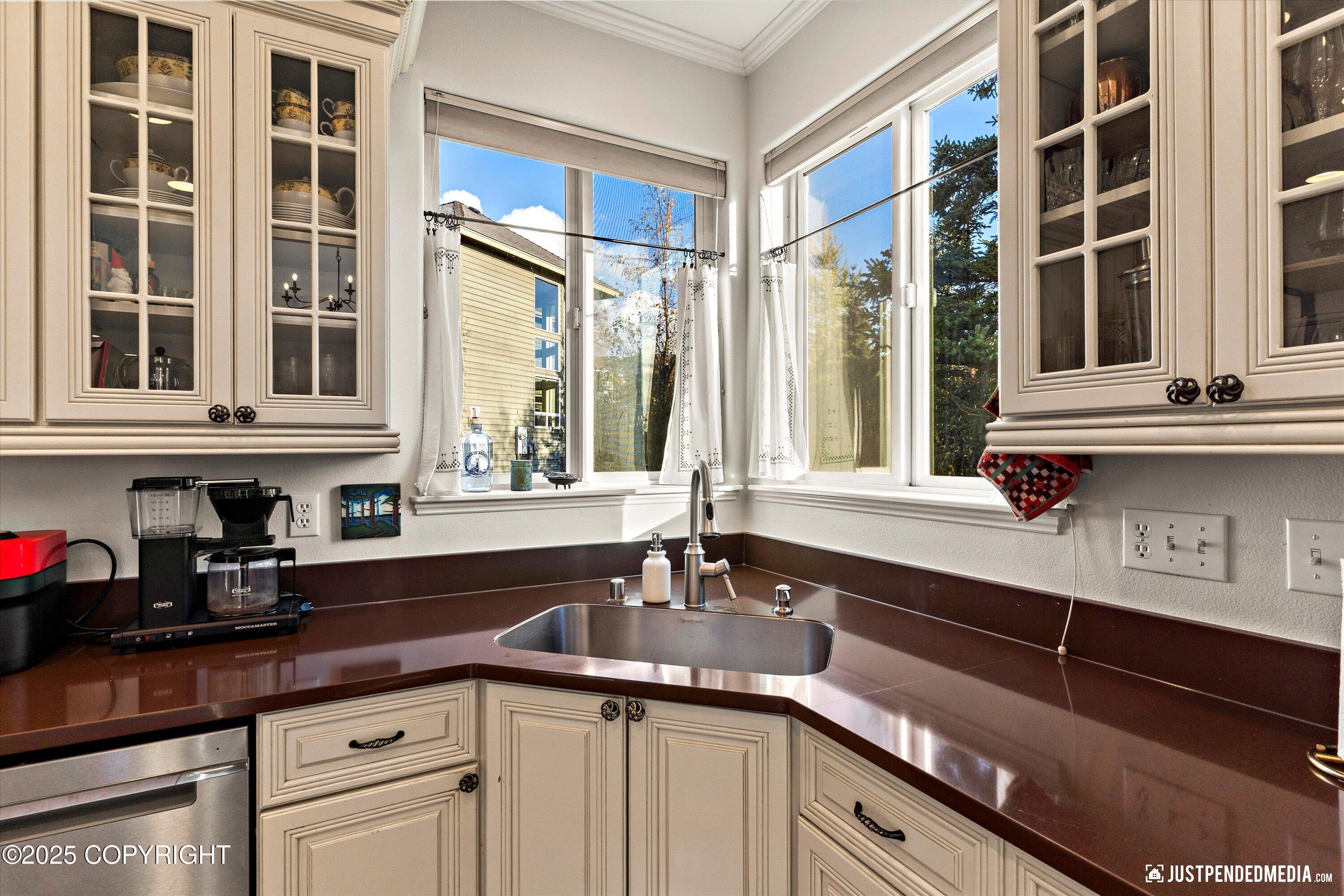 16027 Essex Point Circle