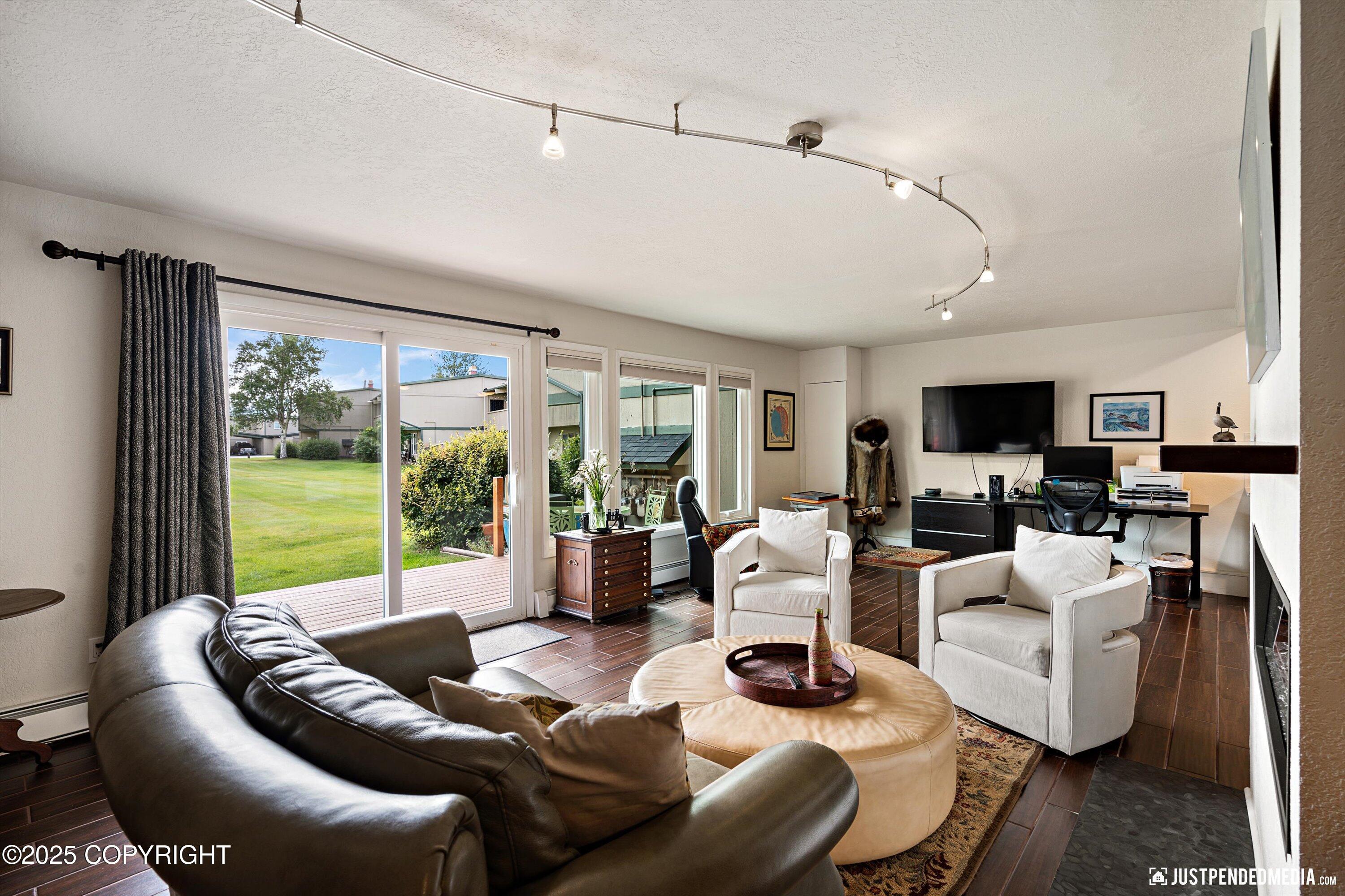 5404 W Dimond Boulevard # A4