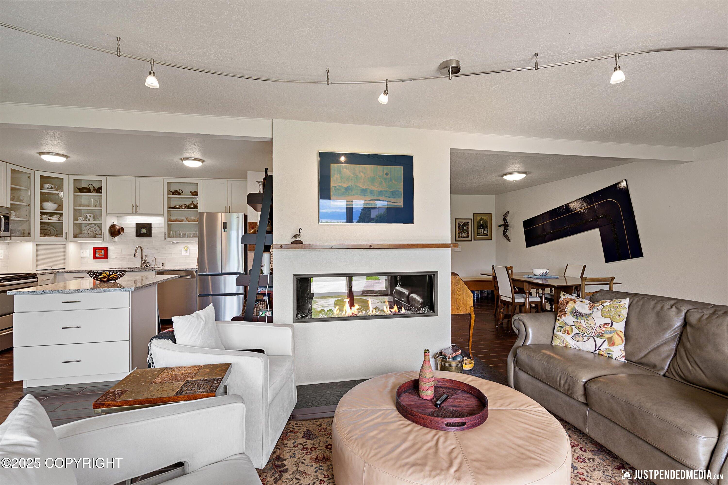 5404 W Dimond Boulevard # A4