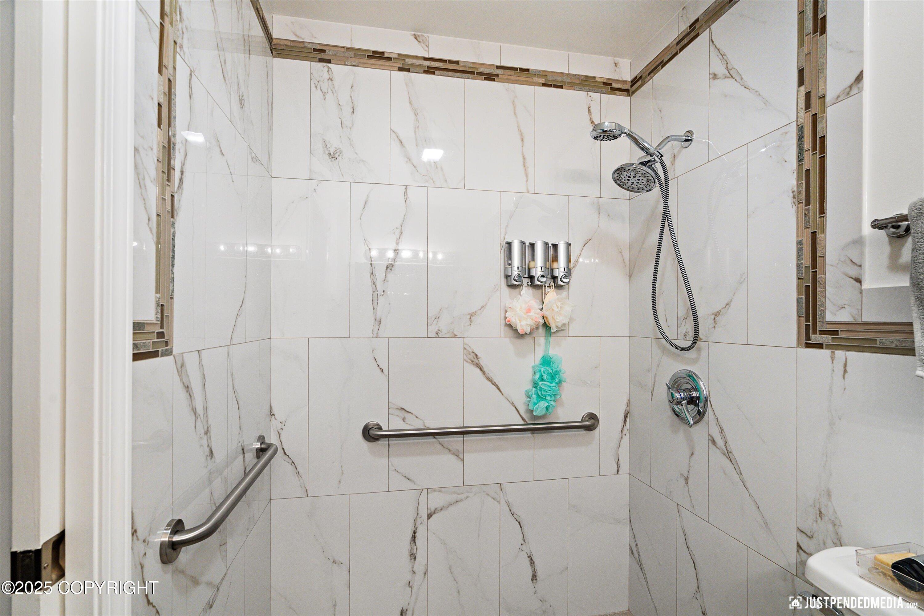 5404 W Dimond Boulevard # A4