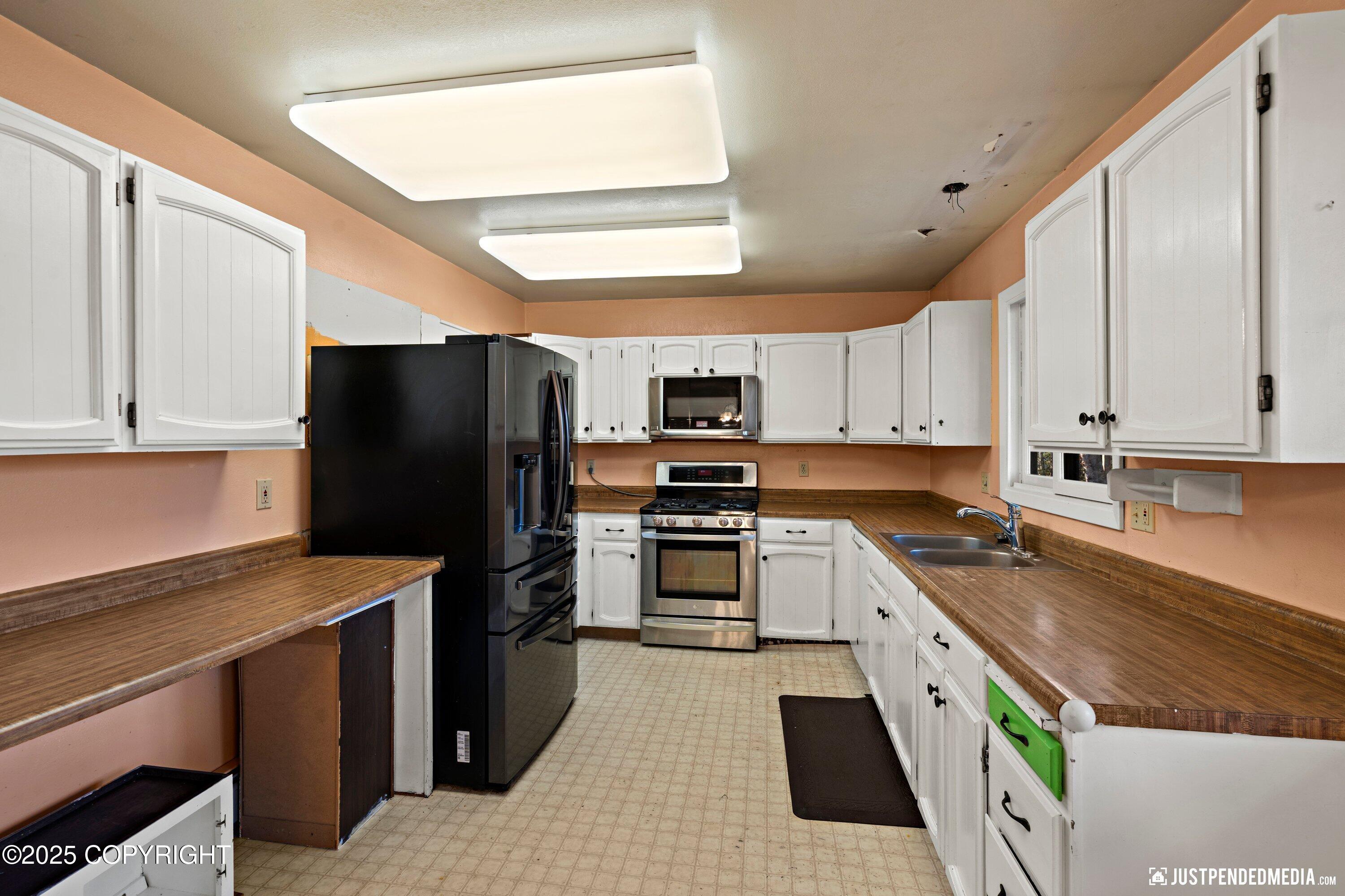 13100 Ridgeview Drive