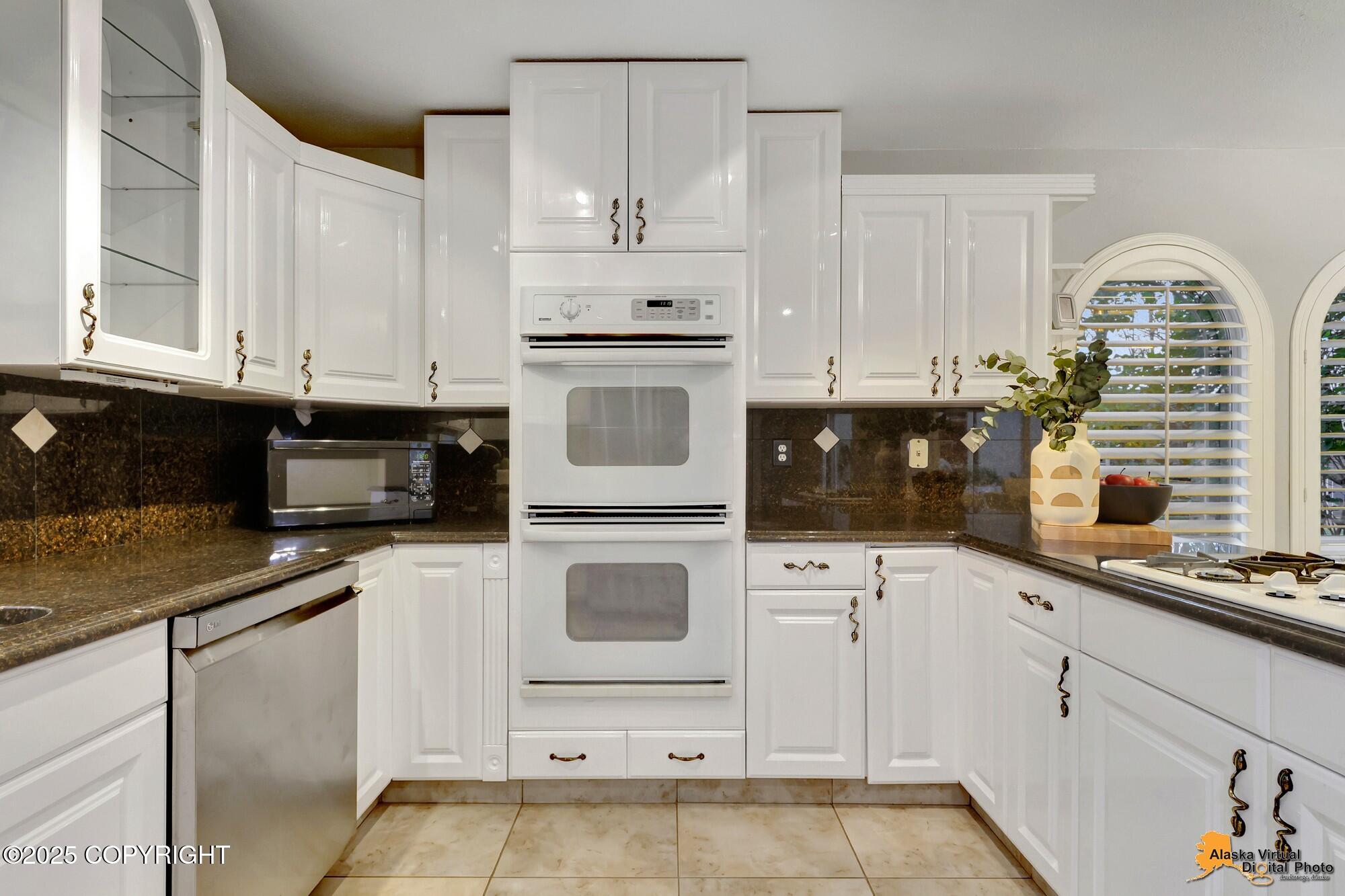 14121 Sunview Drive
