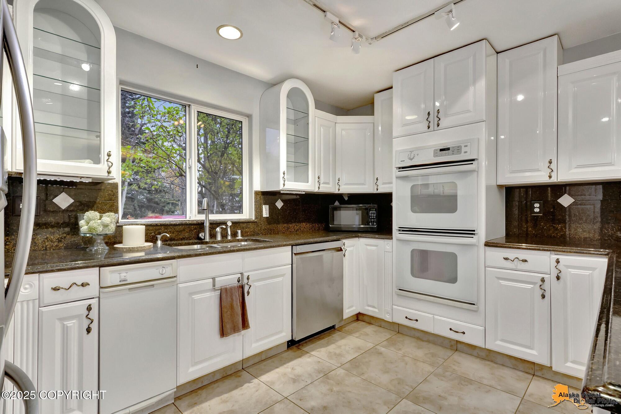 14121 Sunview Drive