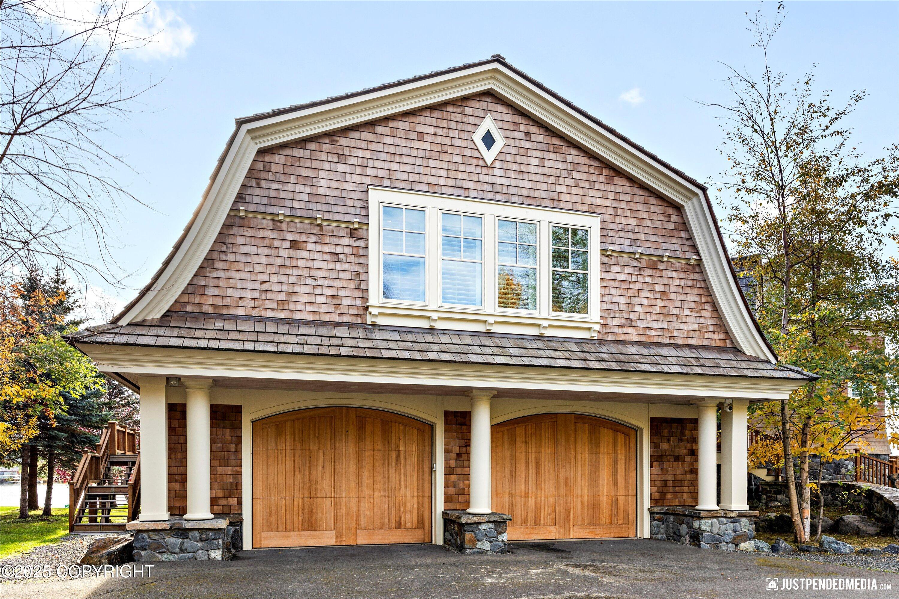 3806 North Point Circle