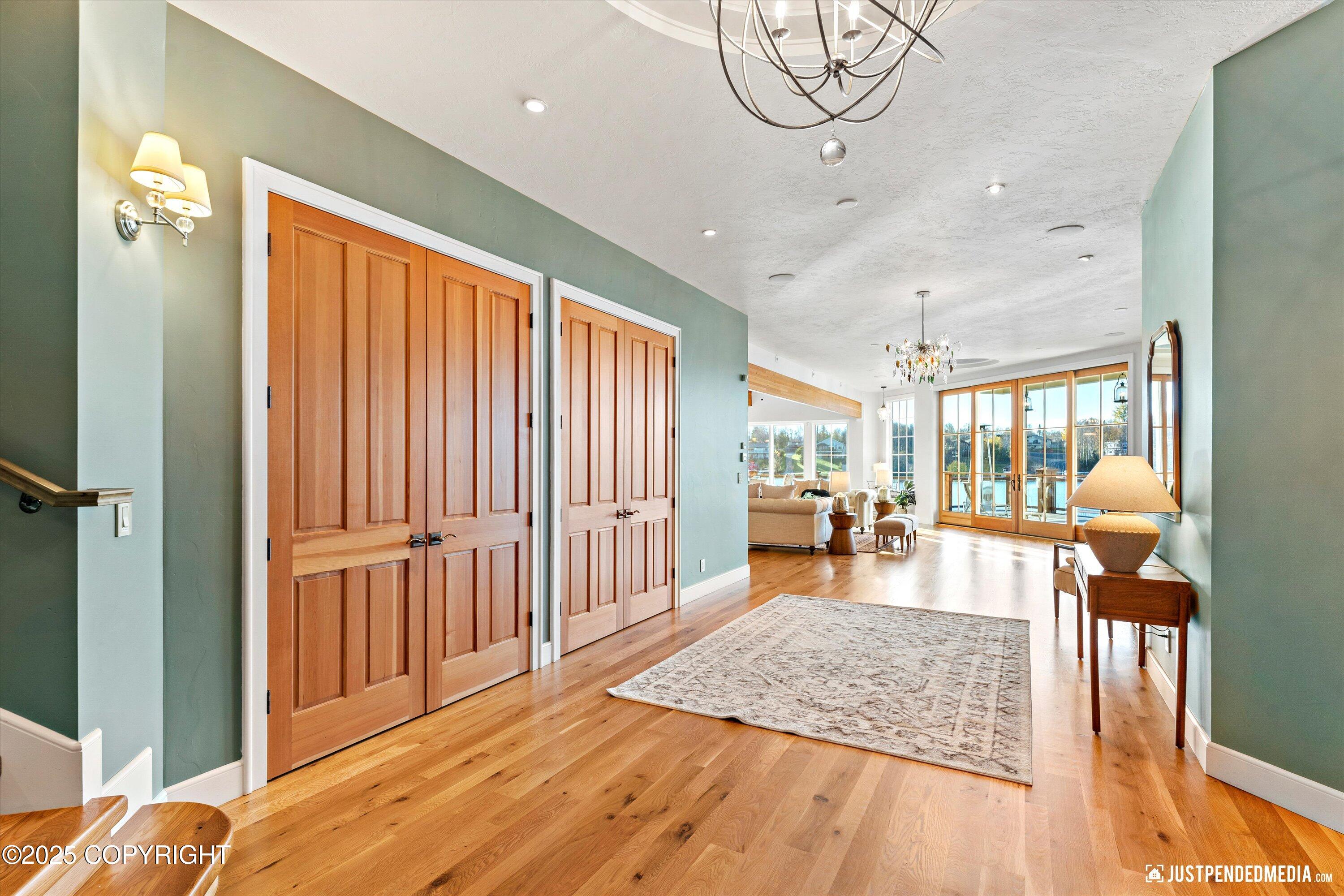 3806 North Point Circle