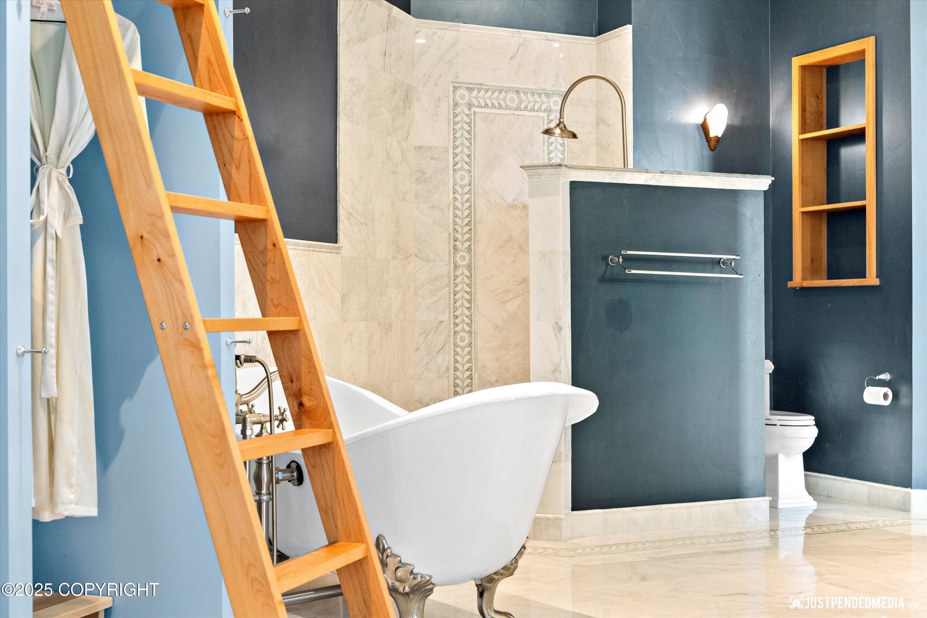 3806 North Point Circle