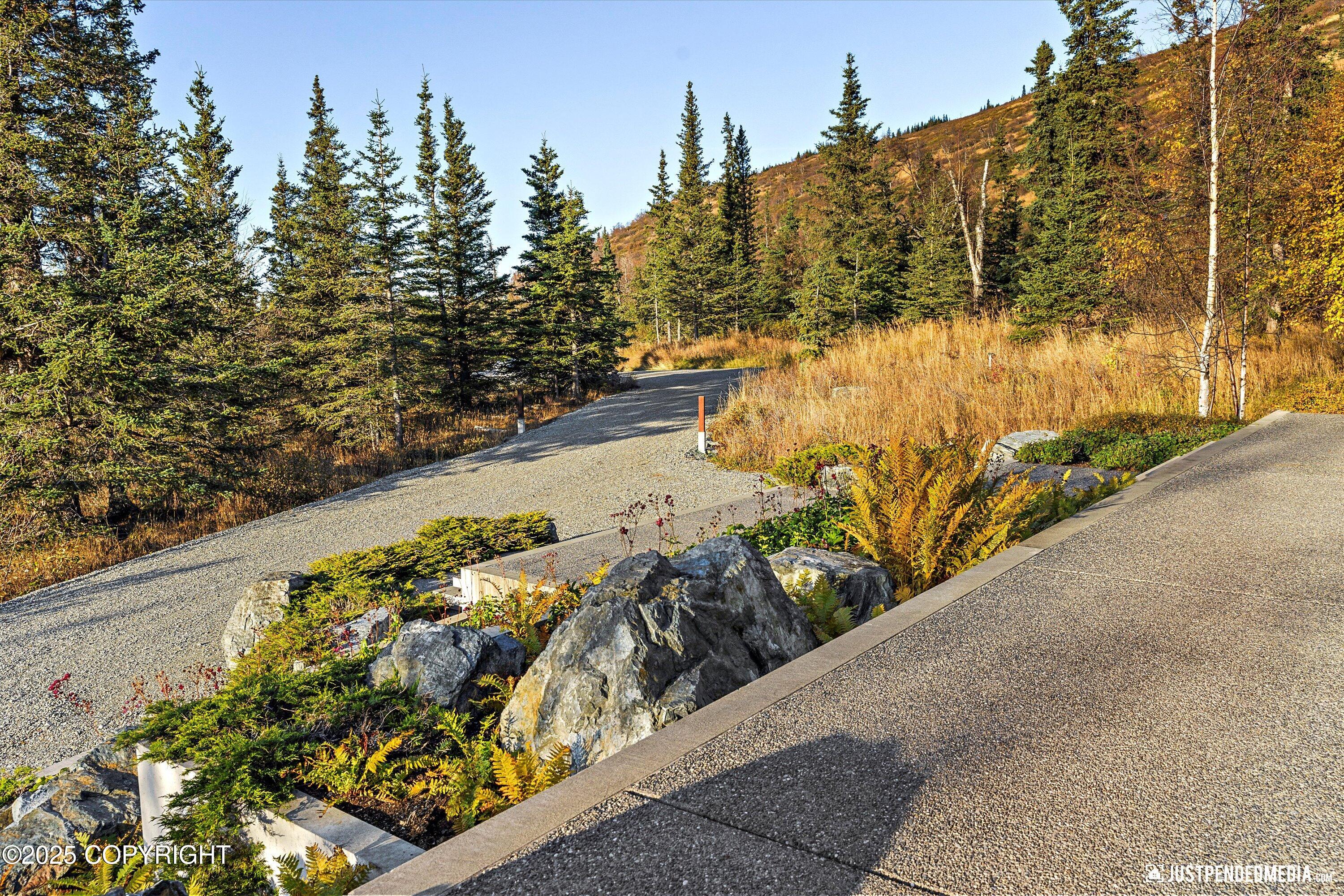 10400 Blackwolf Circle, Anchorage