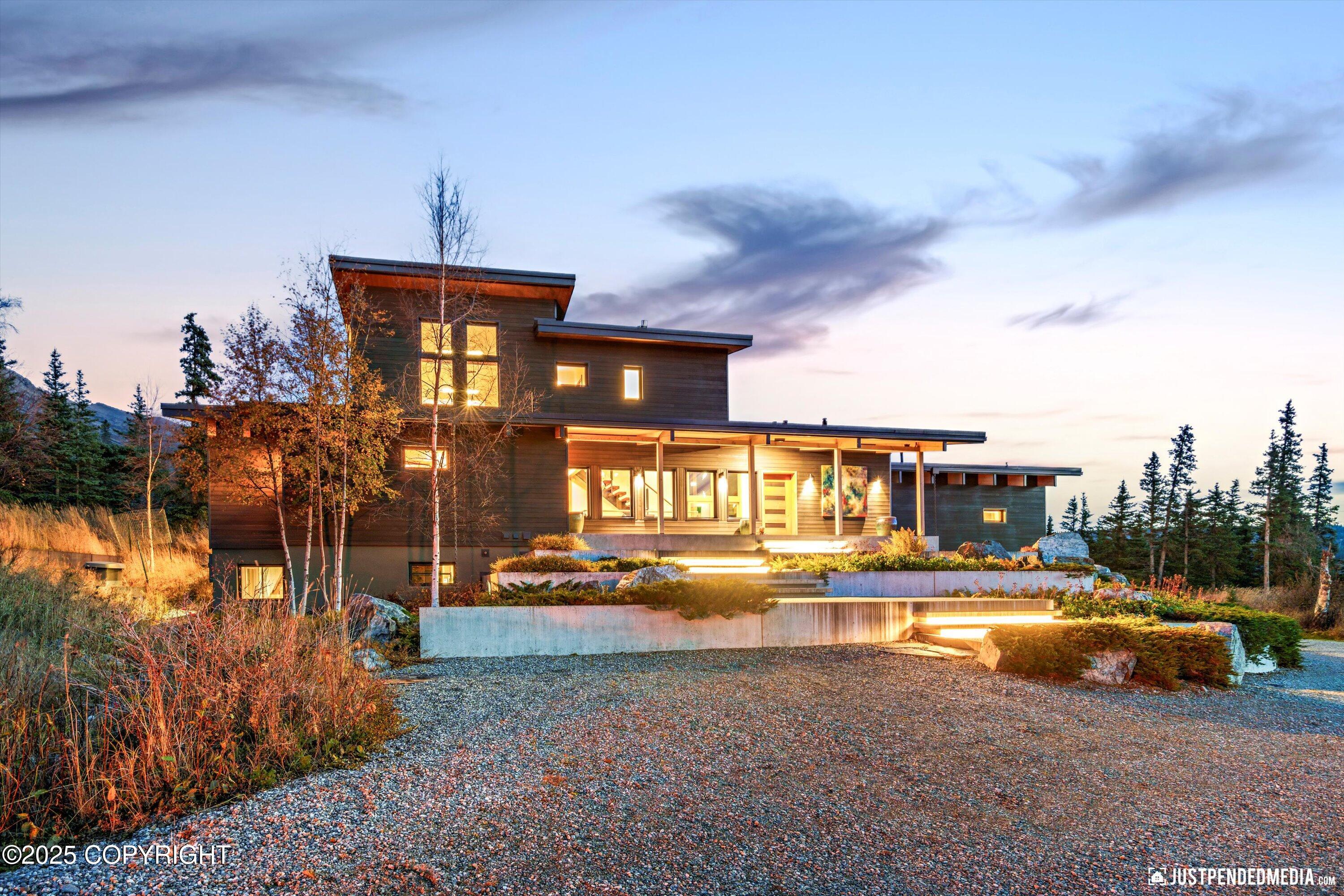 10400 Blackwolf Circle, Anchorage