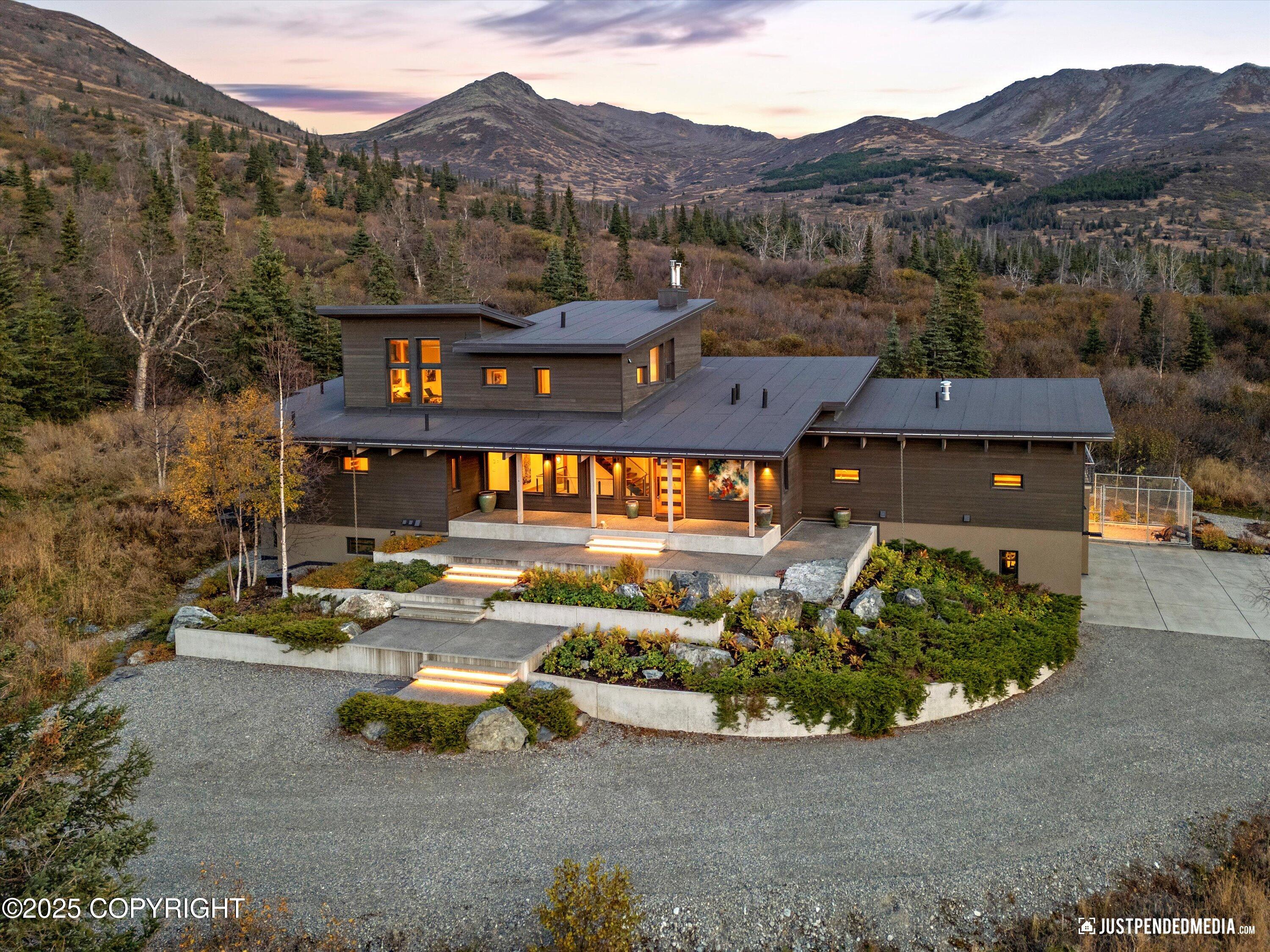 10400 Blackwolf Circle, Anchorage