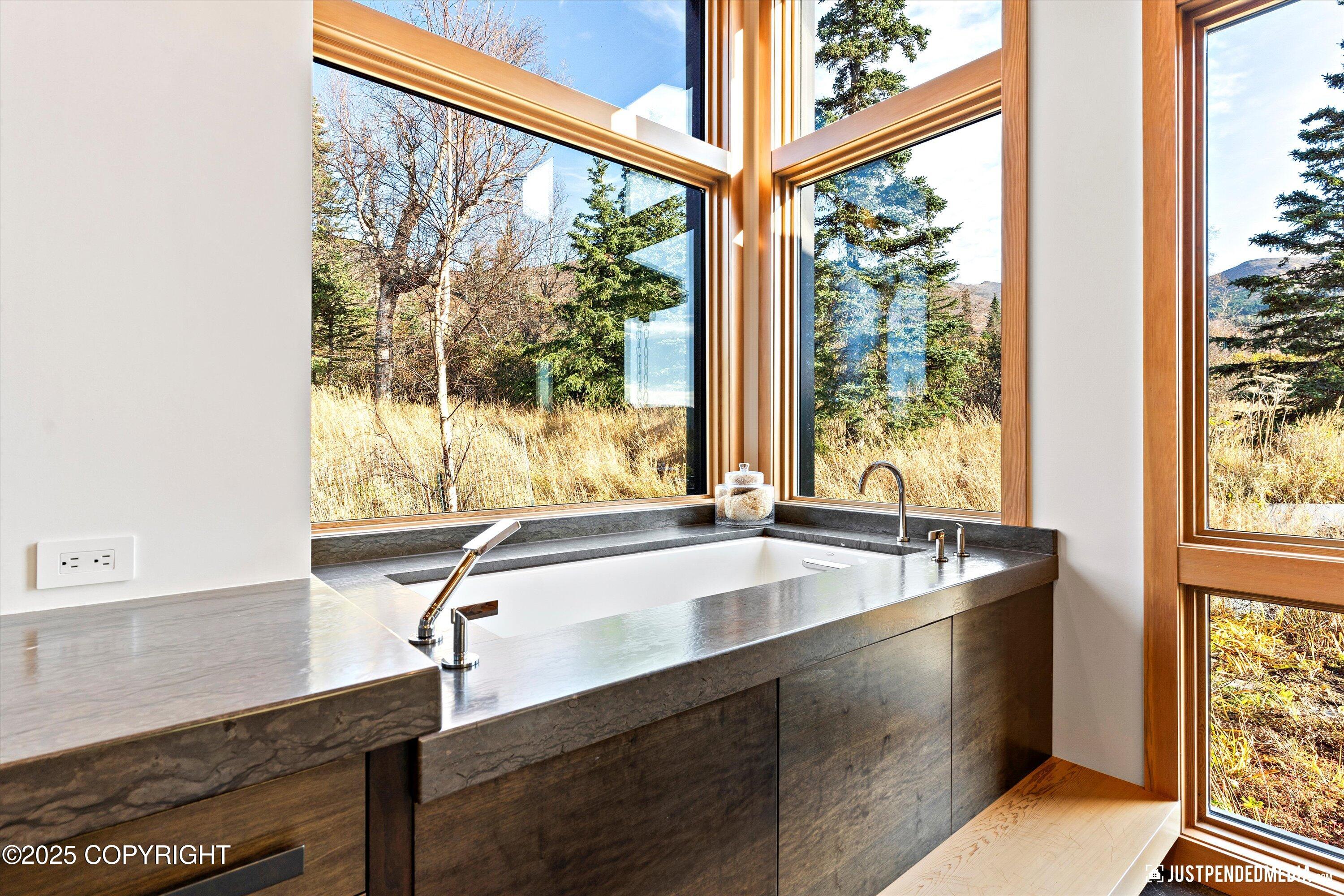 10400 Blackwolf Circle, Anchorage