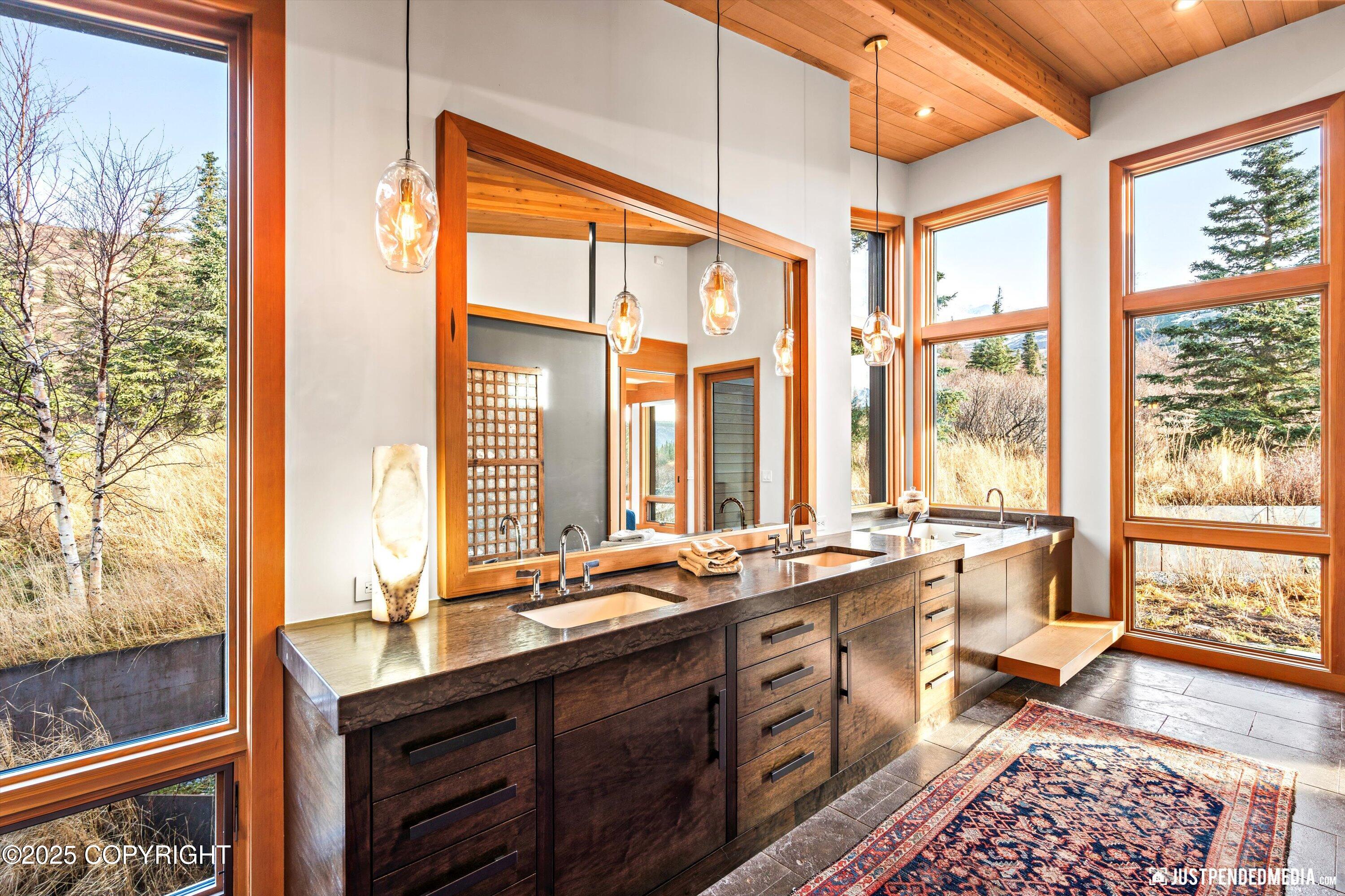 10400 Blackwolf Circle, Anchorage