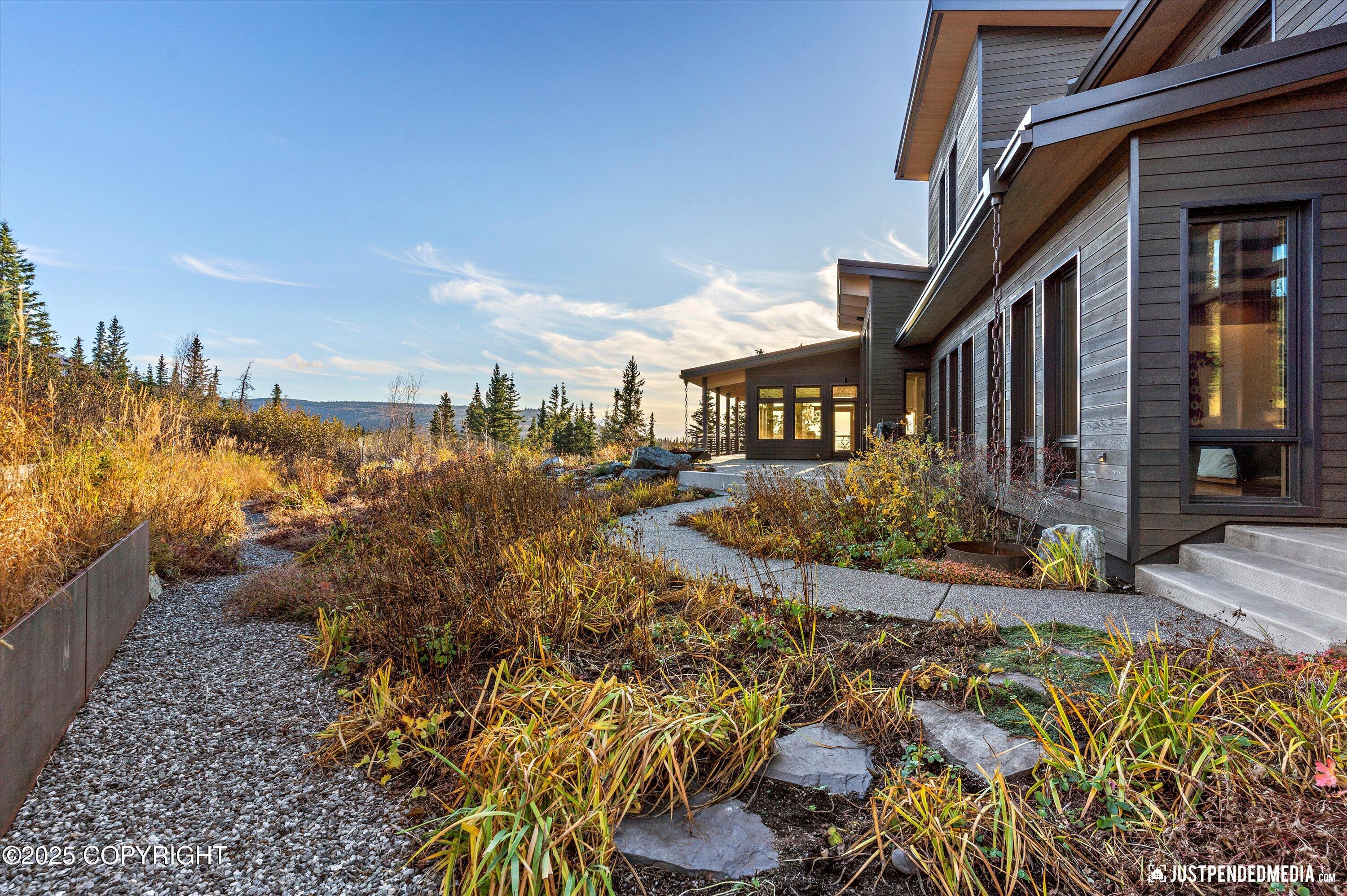 10400 Blackwolf Circle, Anchorage