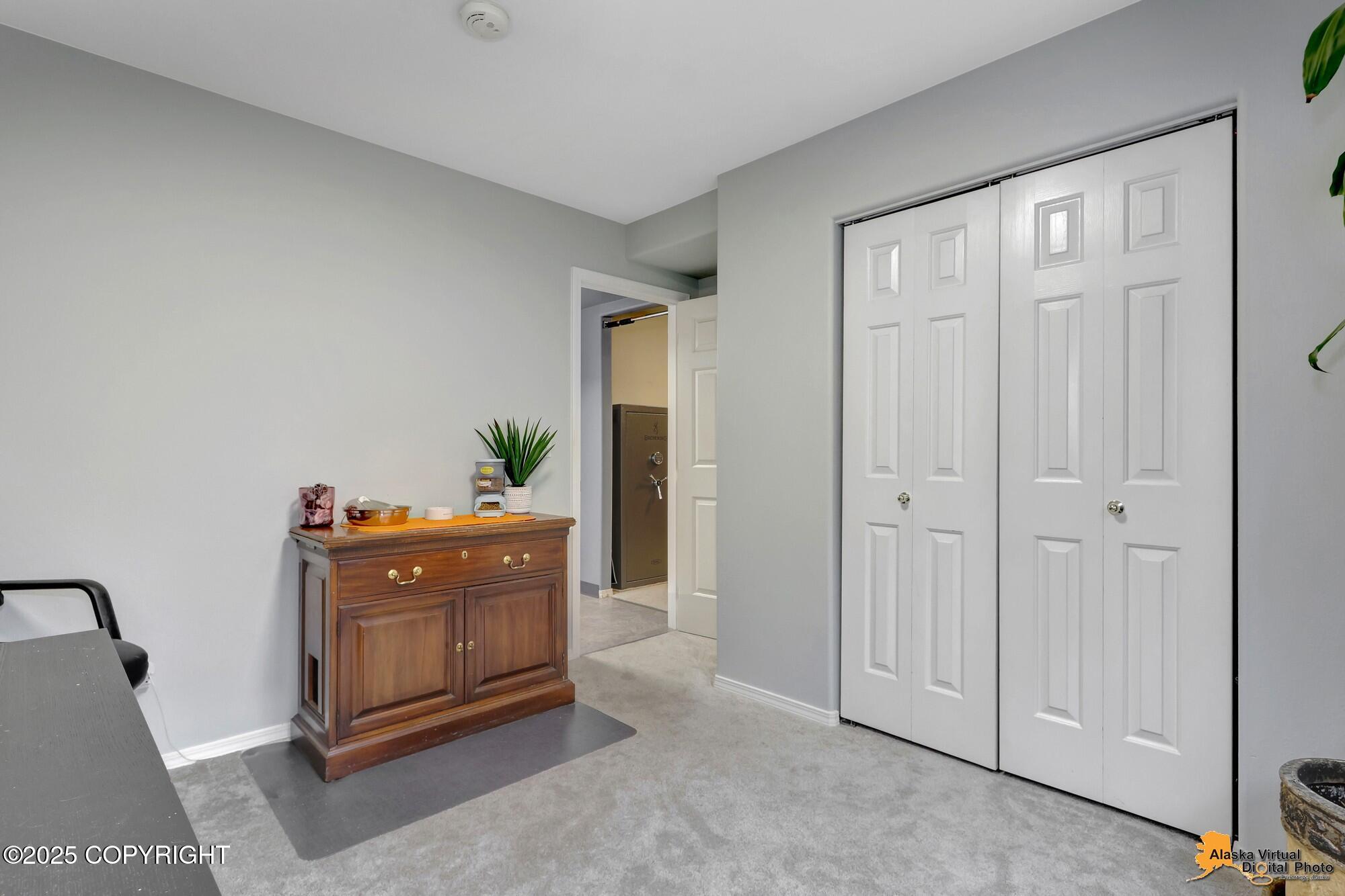 5941 Ridgelake Circle, Anchorage