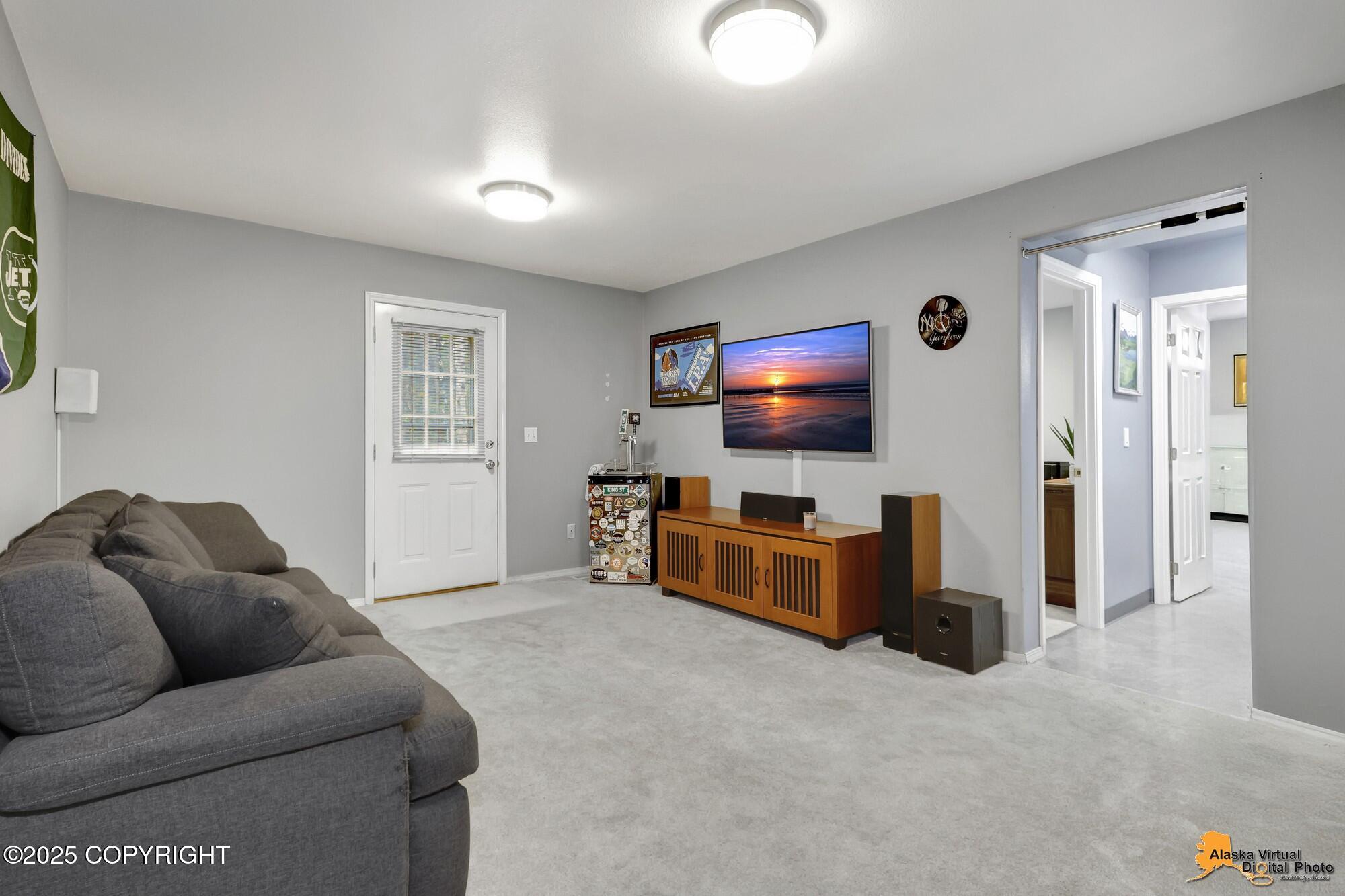 5941 Ridgelake Circle, Anchorage