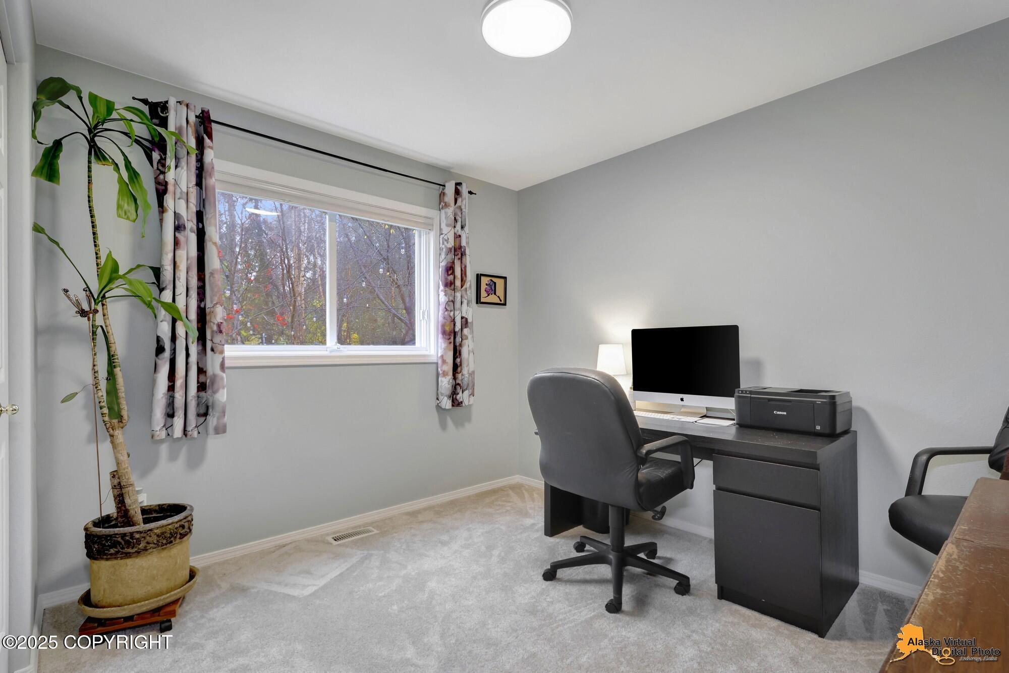 5941 Ridgelake Circle, Anchorage