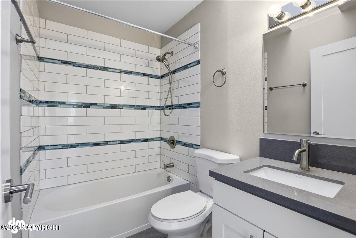 910 Bench Court, Anchorage