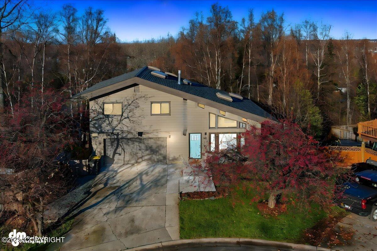 910 Bench Court, Anchorage