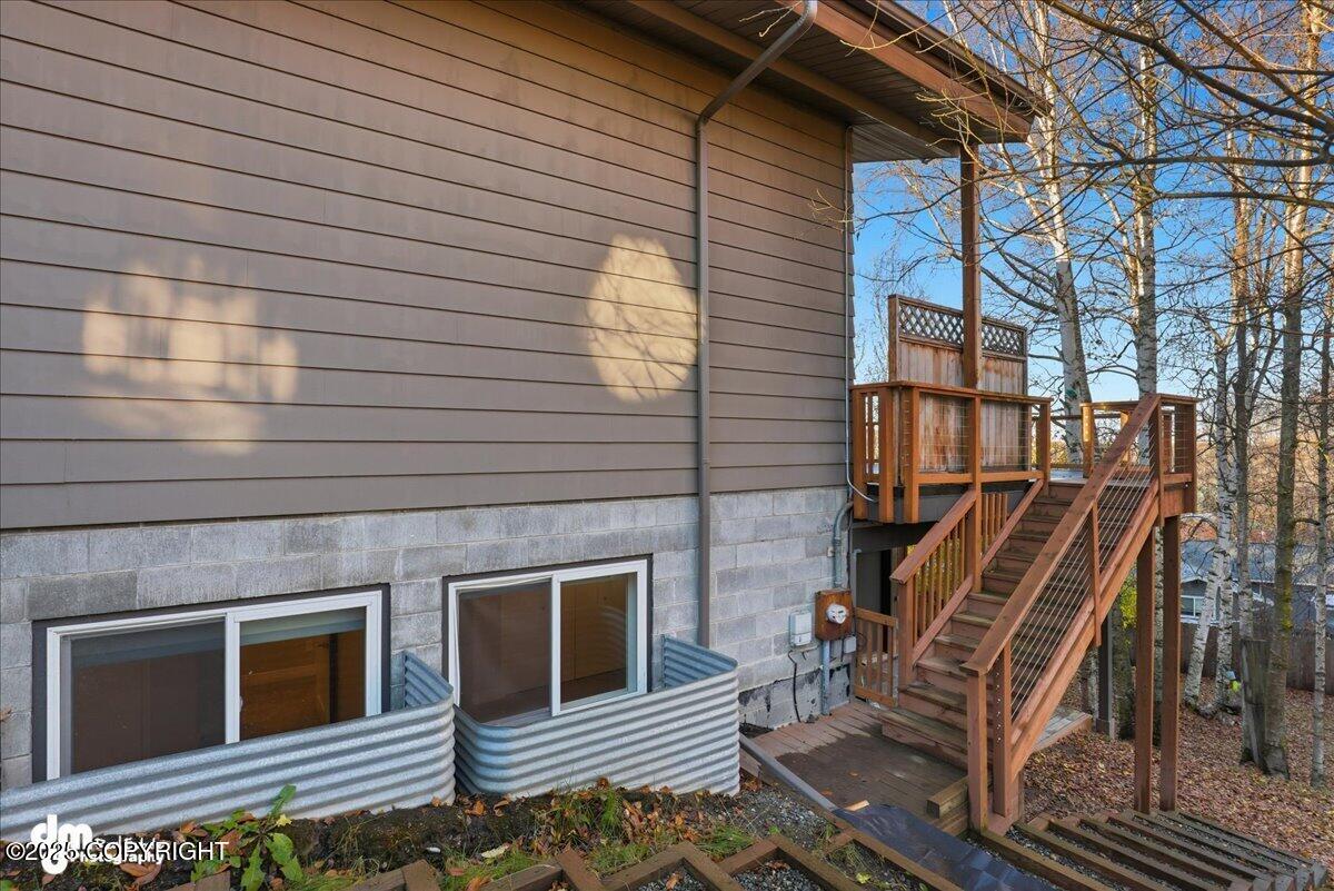 910 Bench Court, Anchorage