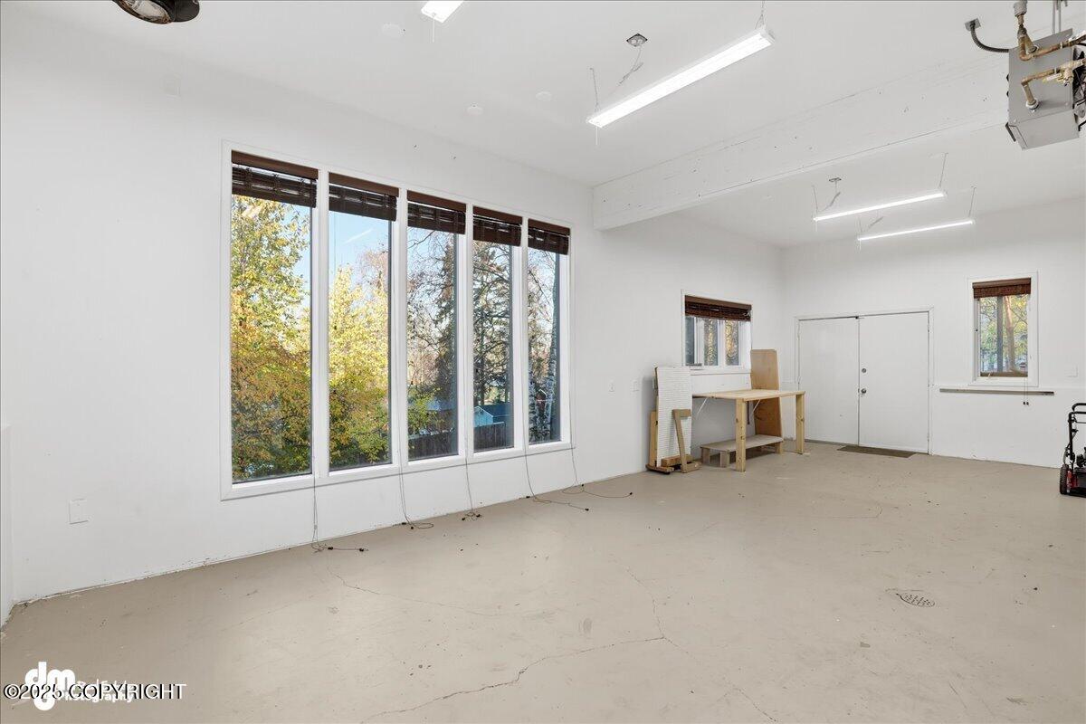 910 Bench Court, Anchorage