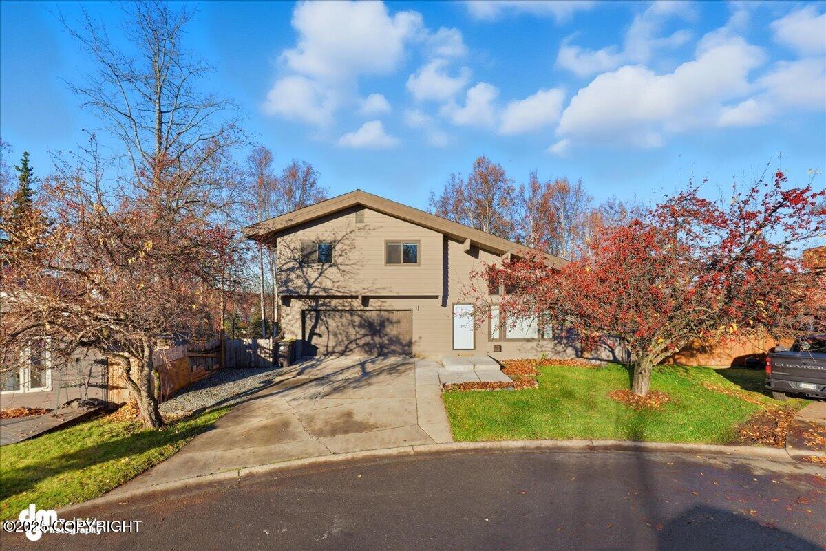 910 Bench Court, Anchorage
